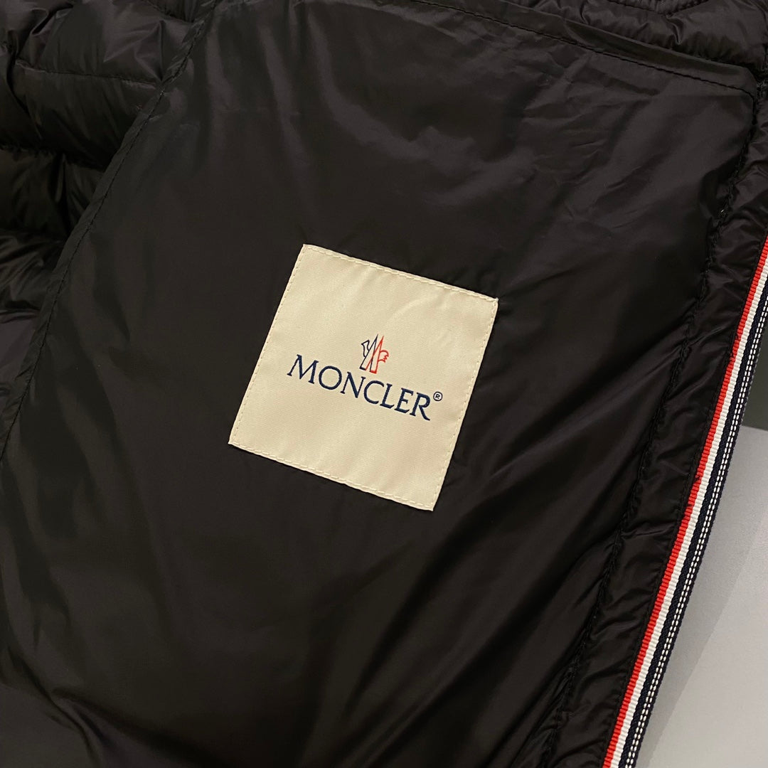 아방가르드 경량패딩