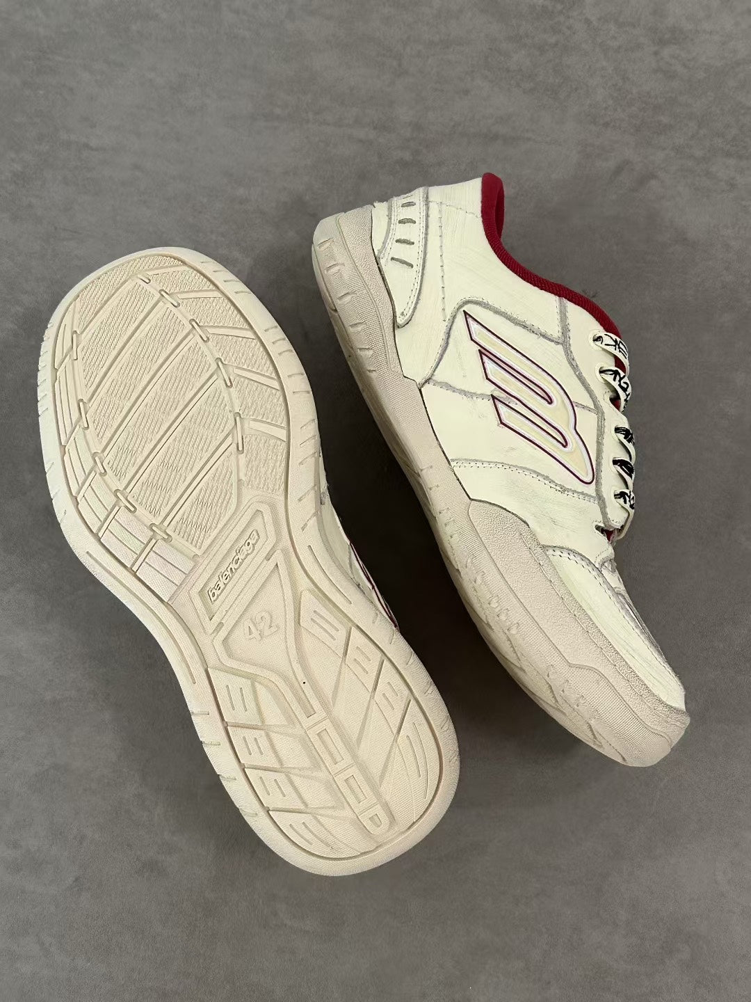 햄튼슨 원아웃 스니커즈 (Hamptonson One Out Sneakers)