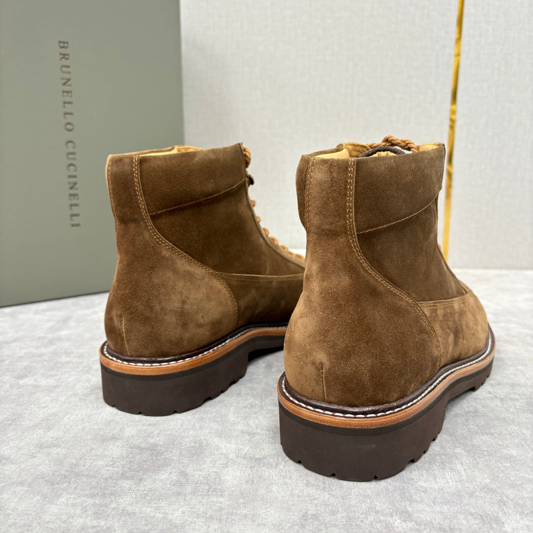 하이킹 부츠 (hiking boots)