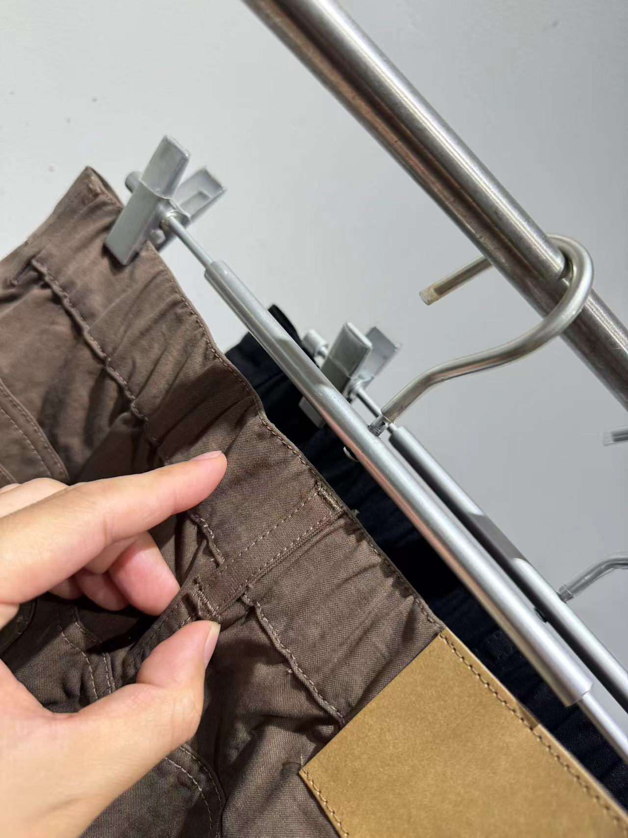 시미터 팬츠 (scimitar pants)