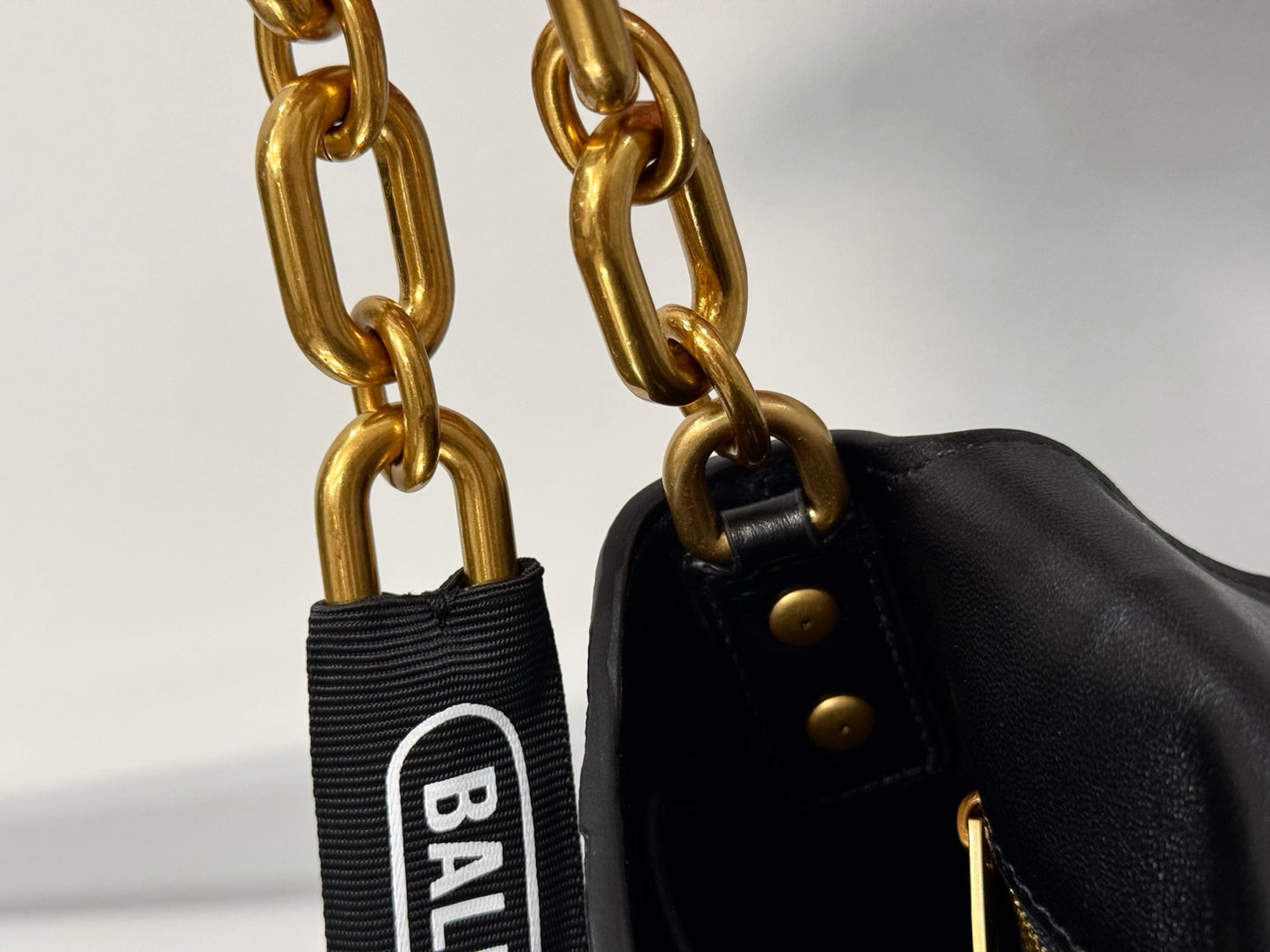 다운타운숄더백 (Downtown shoulder bag)