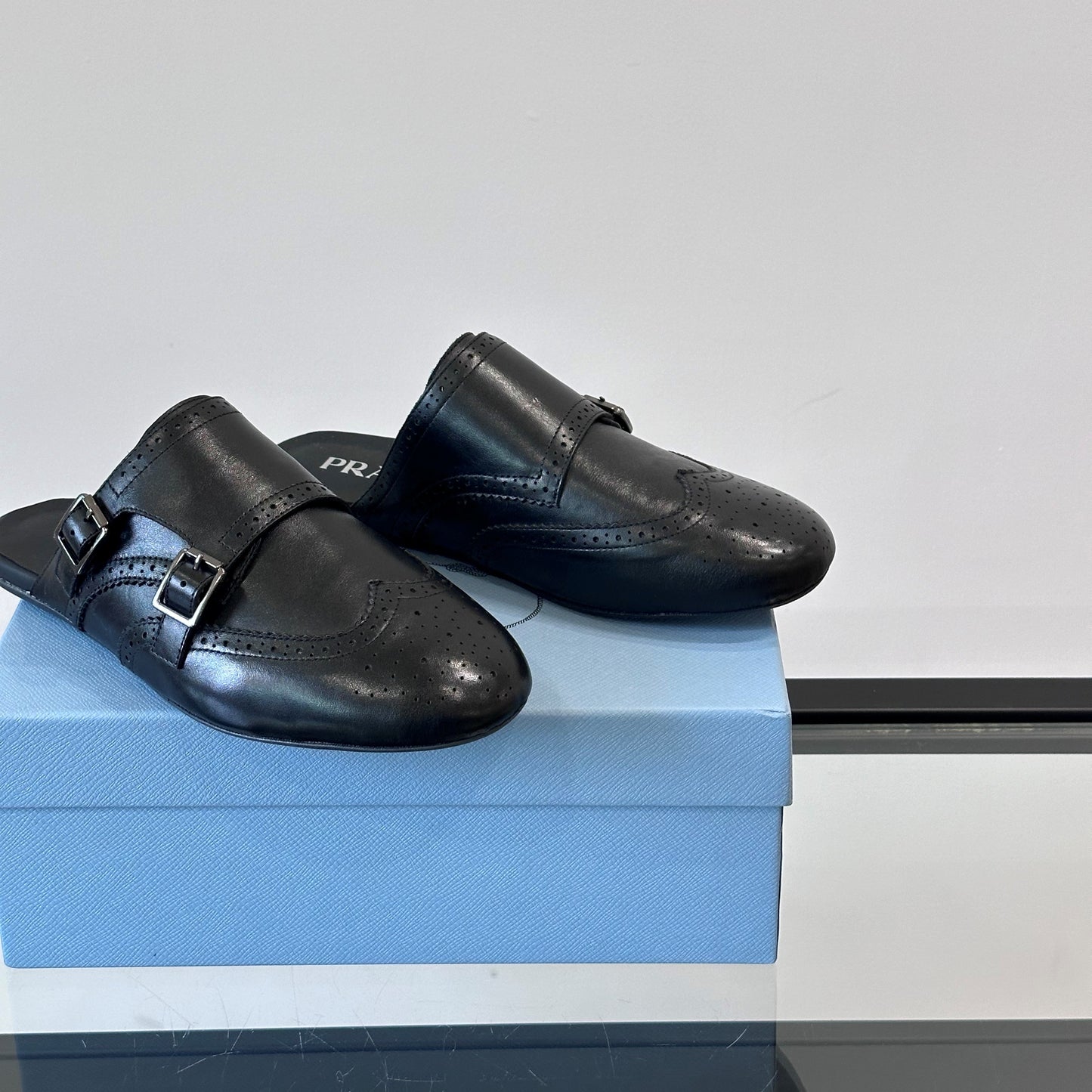 양가죽 하프샌들 (Sheepskin half sandals)