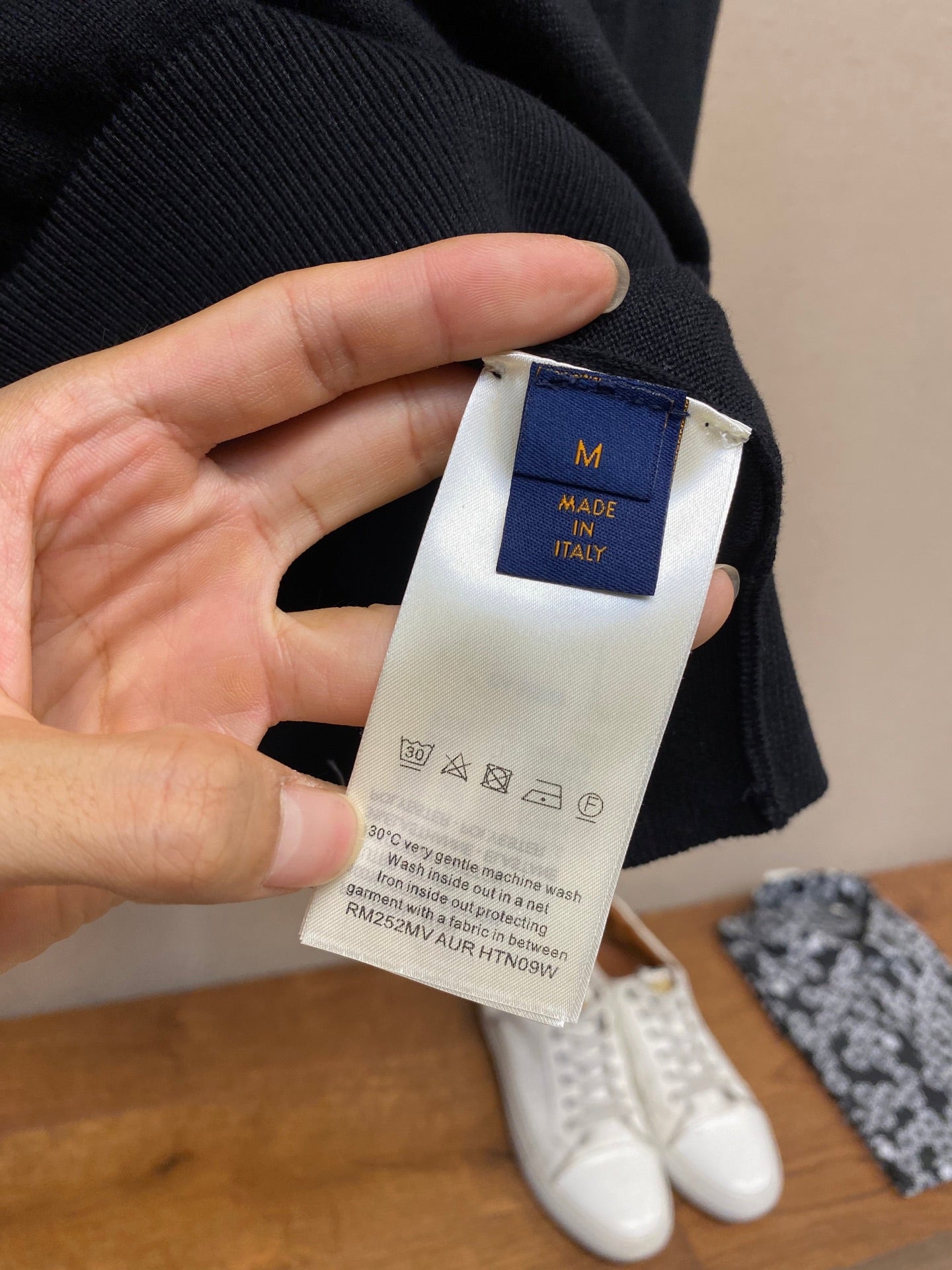 스티칭 맨투맨 (Stitching Man to Man)