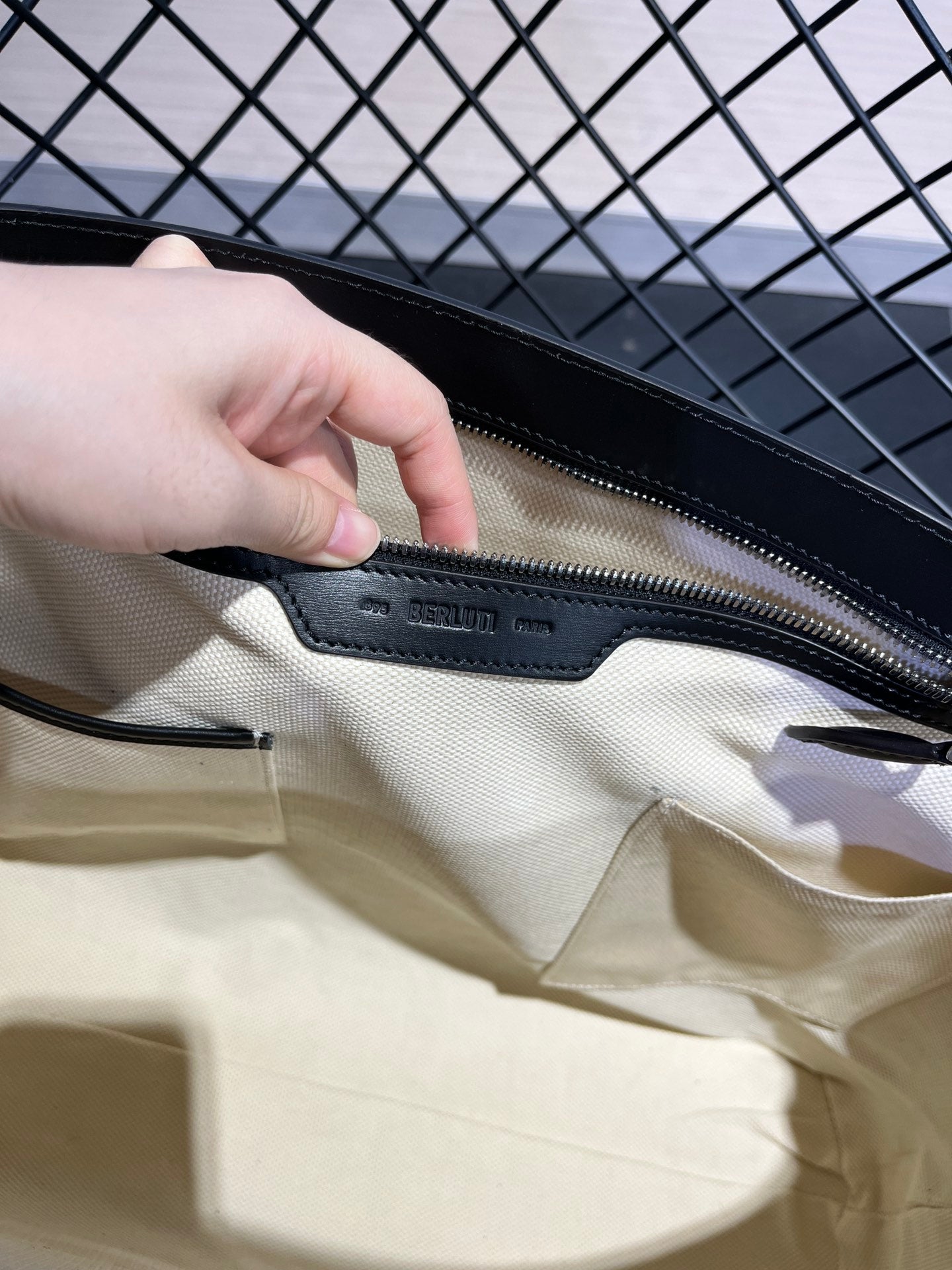 레더 토트백 (leather tote bag)