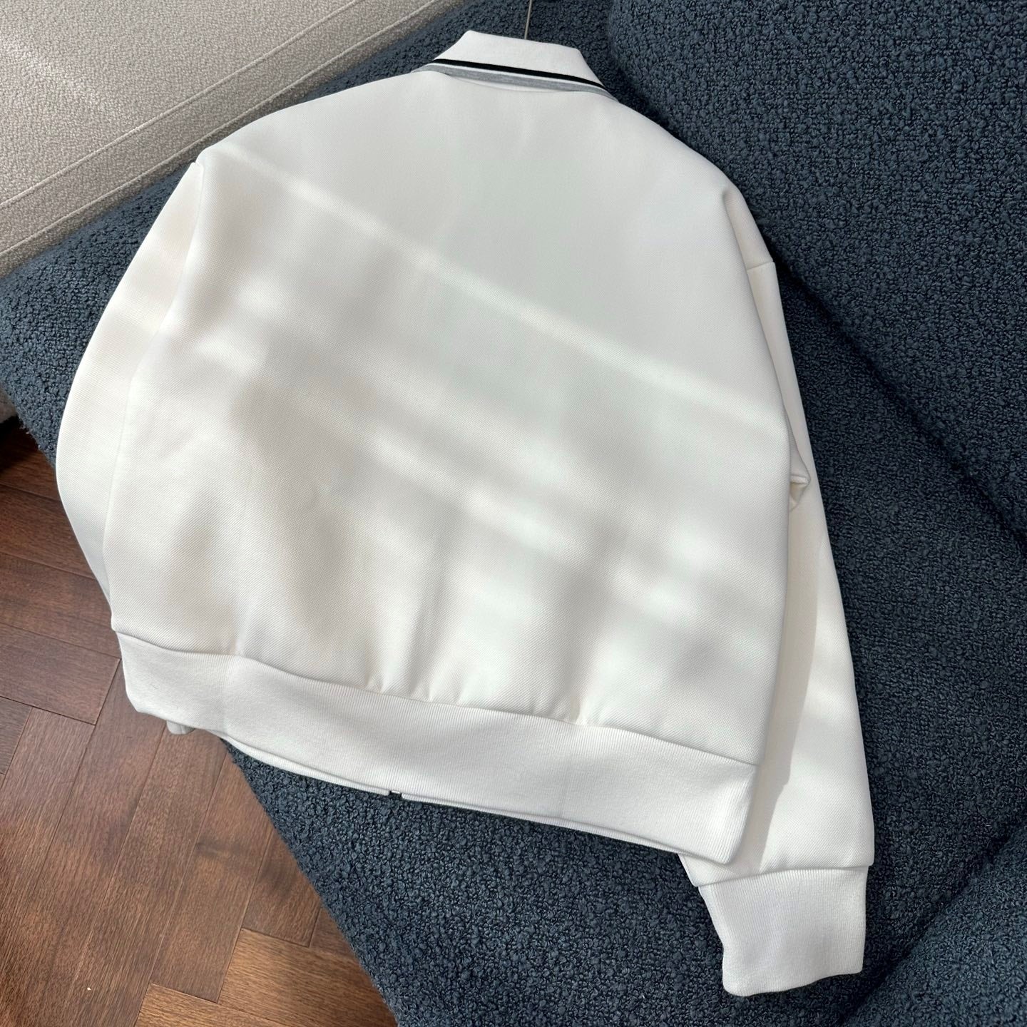 라펠 디테일 자켓 (lapel detail jacket)
