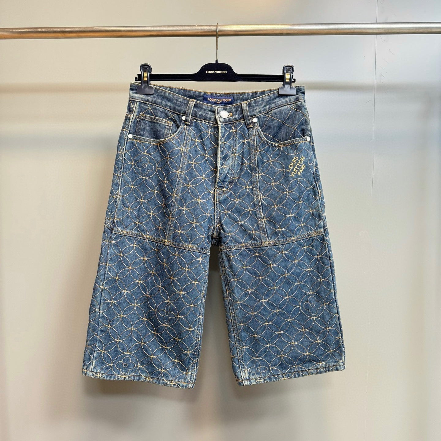 니고 청반바지 (Nigo denim shorts)