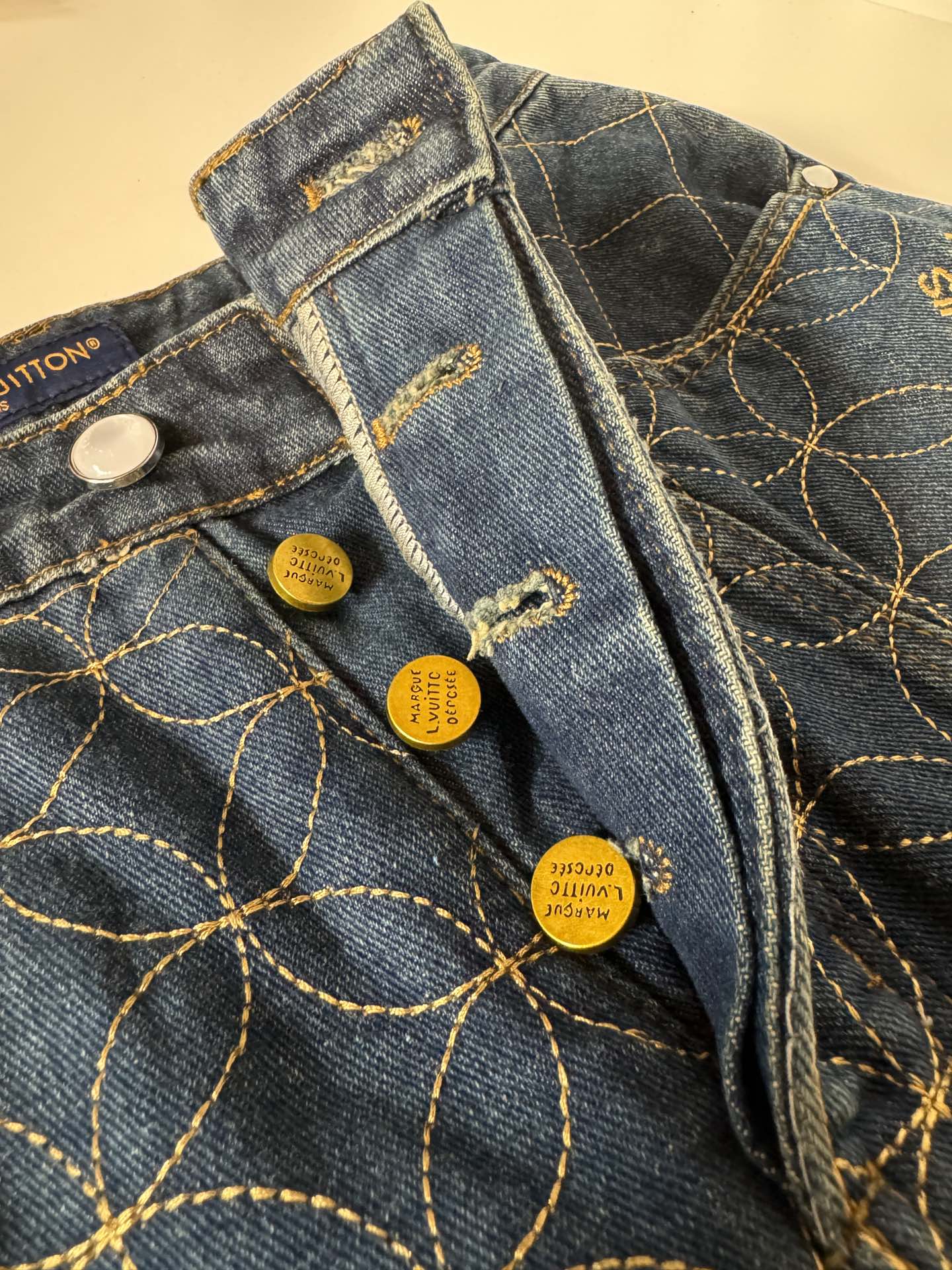 니고 청반바지 (Nigo denim shorts)
