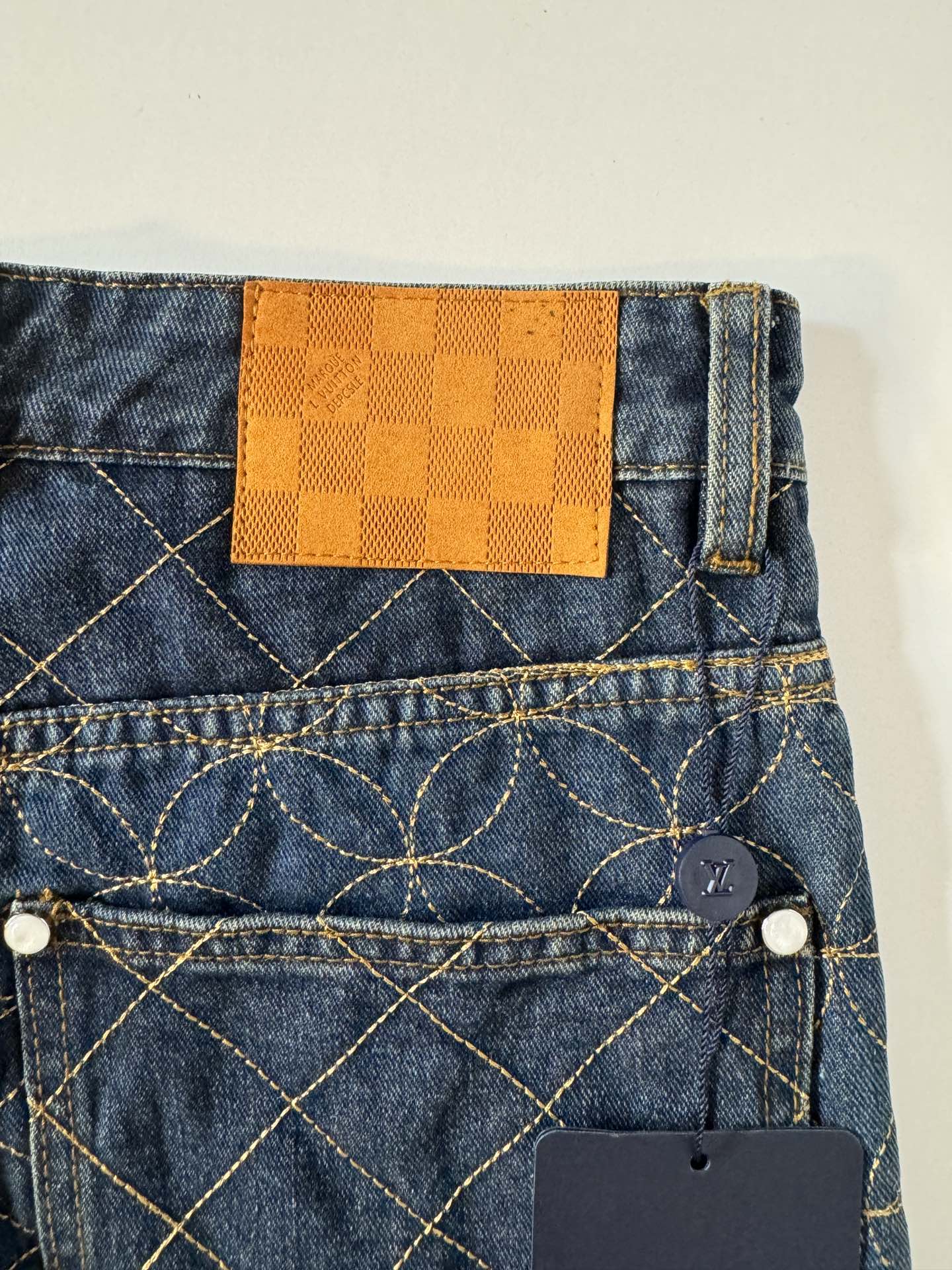 니고 청반바지 (Nigo denim shorts)