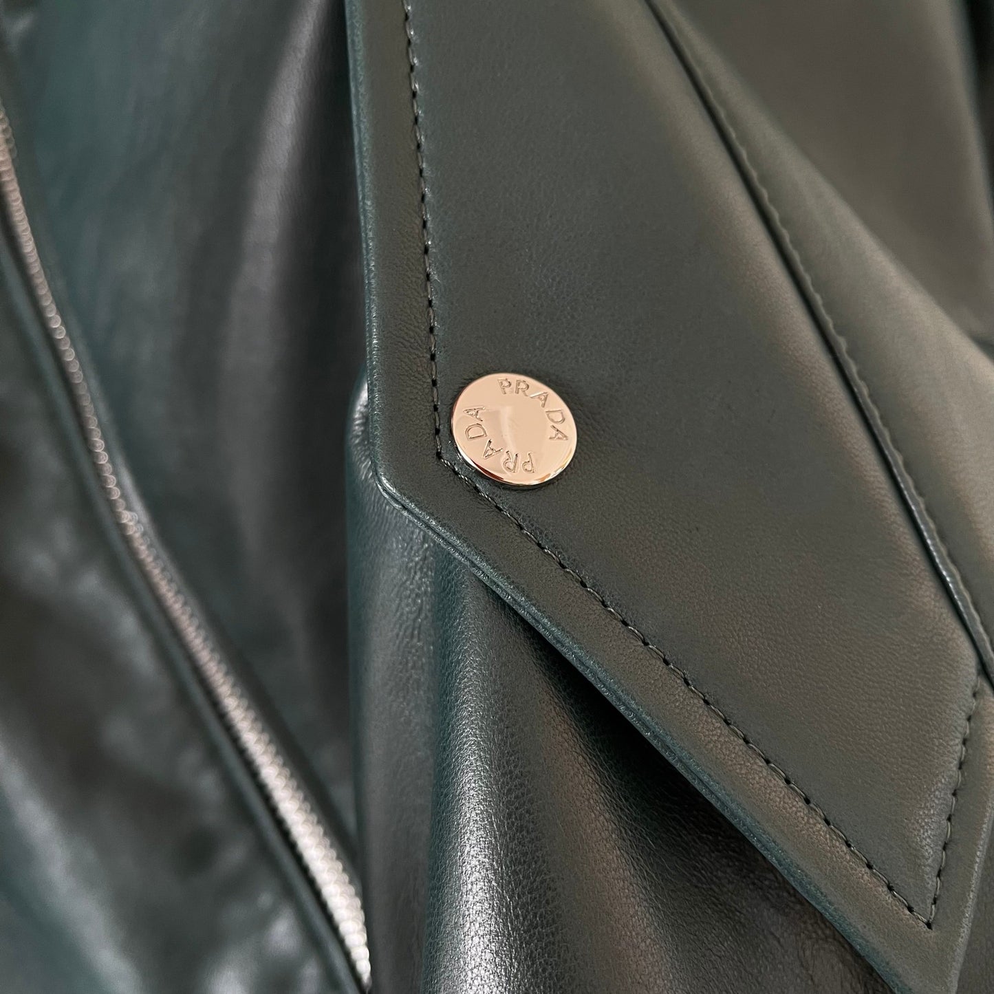 트라이앵글 가죽자켓 (triangle leather jacket)