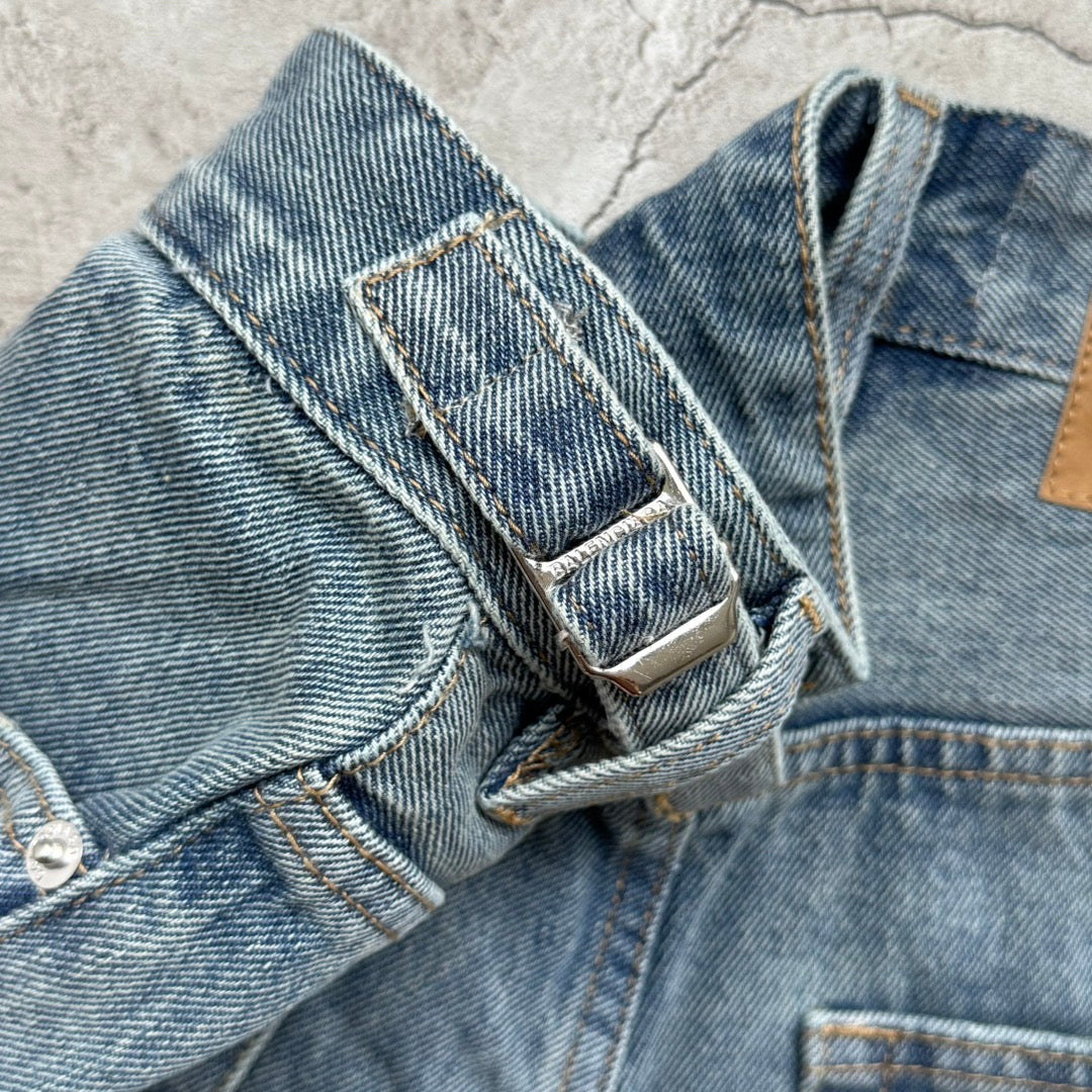 데미지 숏팬츠 (Damage Shorts)