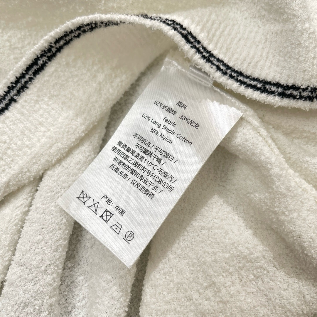 블랜딩 버튼 티셔츠 (Blended Button T-shirt)