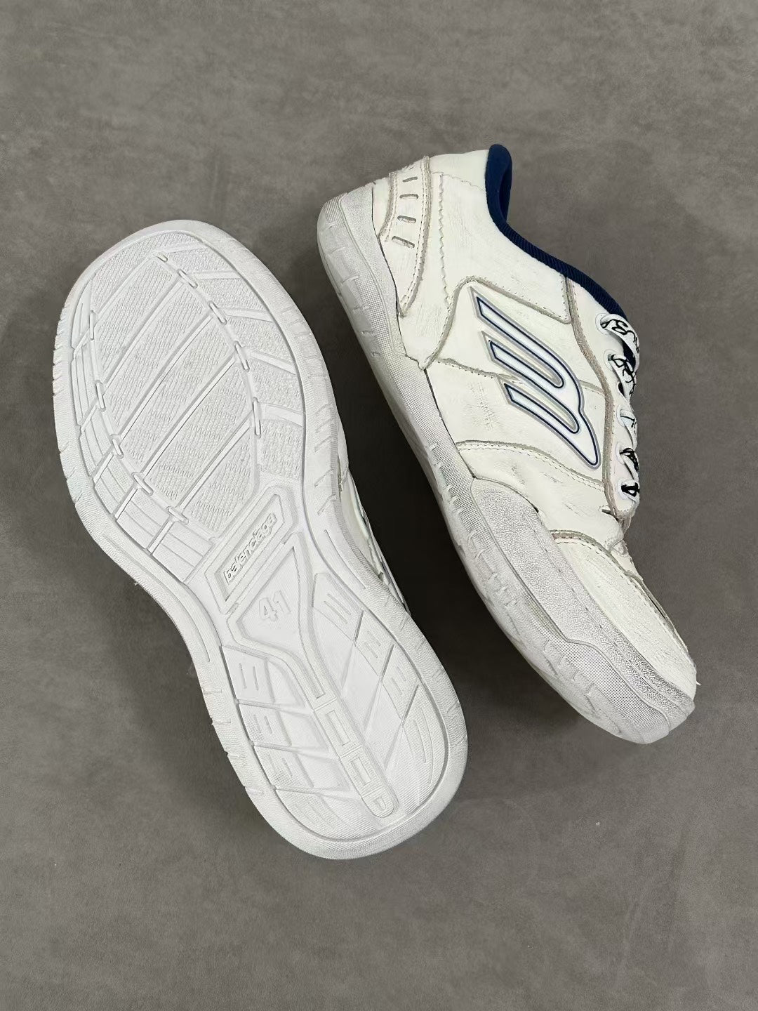 햄튼슨 원아웃 스니커즈 (Hamptonson One Out Sneakers)