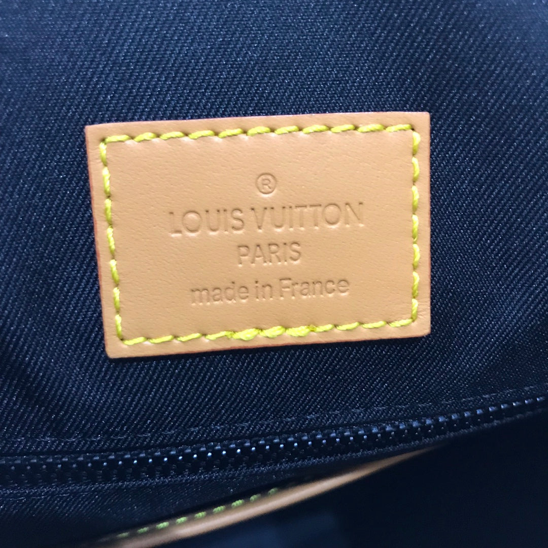 모노그램 니고보스턴백 (Monogram Nigo Backpack)