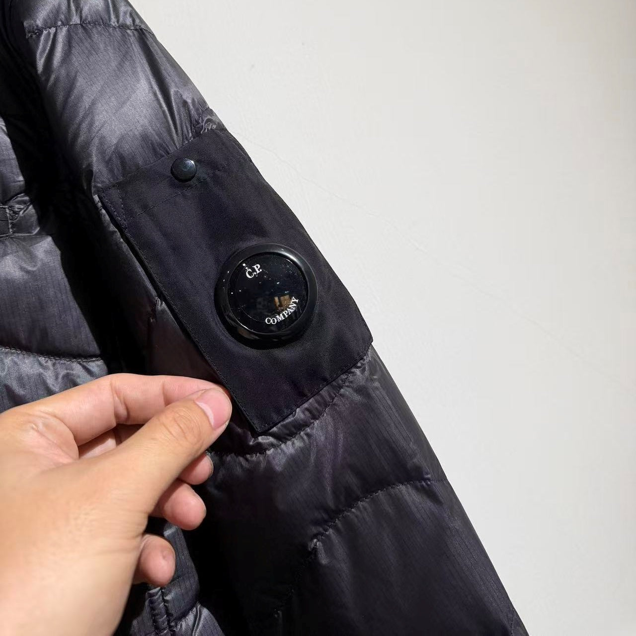 컬러블록 경량 다운 재킷 (Colorblock lightweight down jacket)