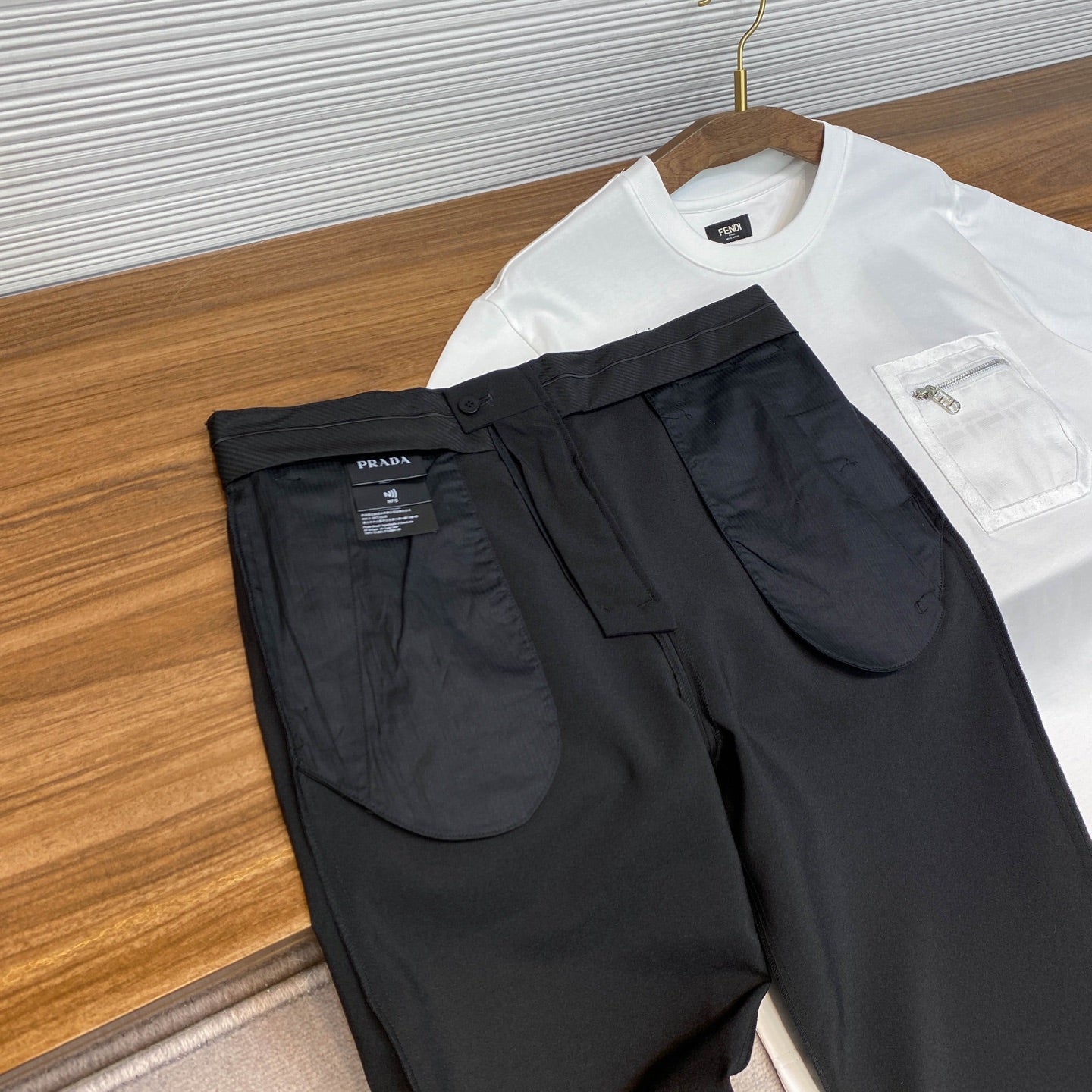 프라이앵글 팬츠 (Prangle pants)