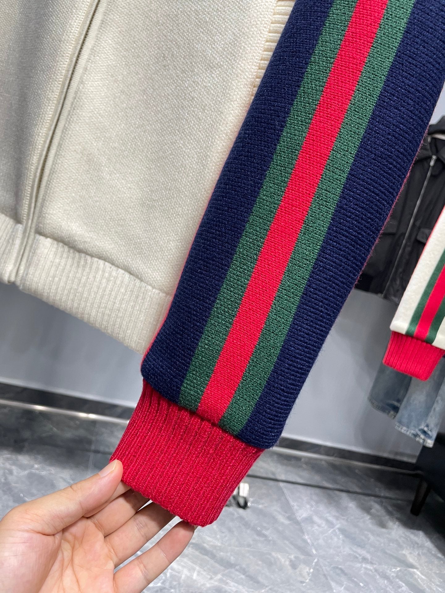 비스코스 집업 (viscose zip-up)