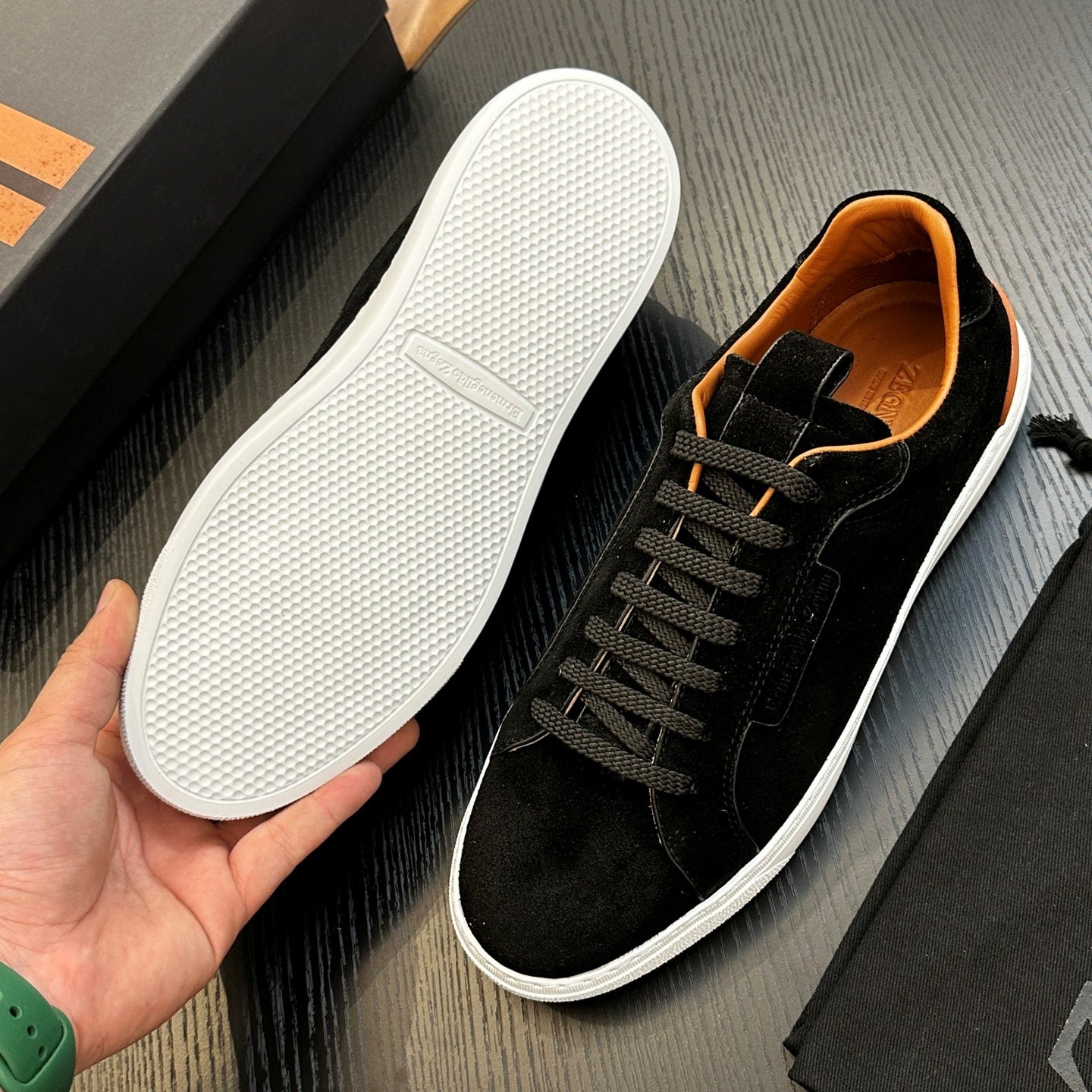 트리플 스웨이드스니커즈 (Triple Suede Sneakers)