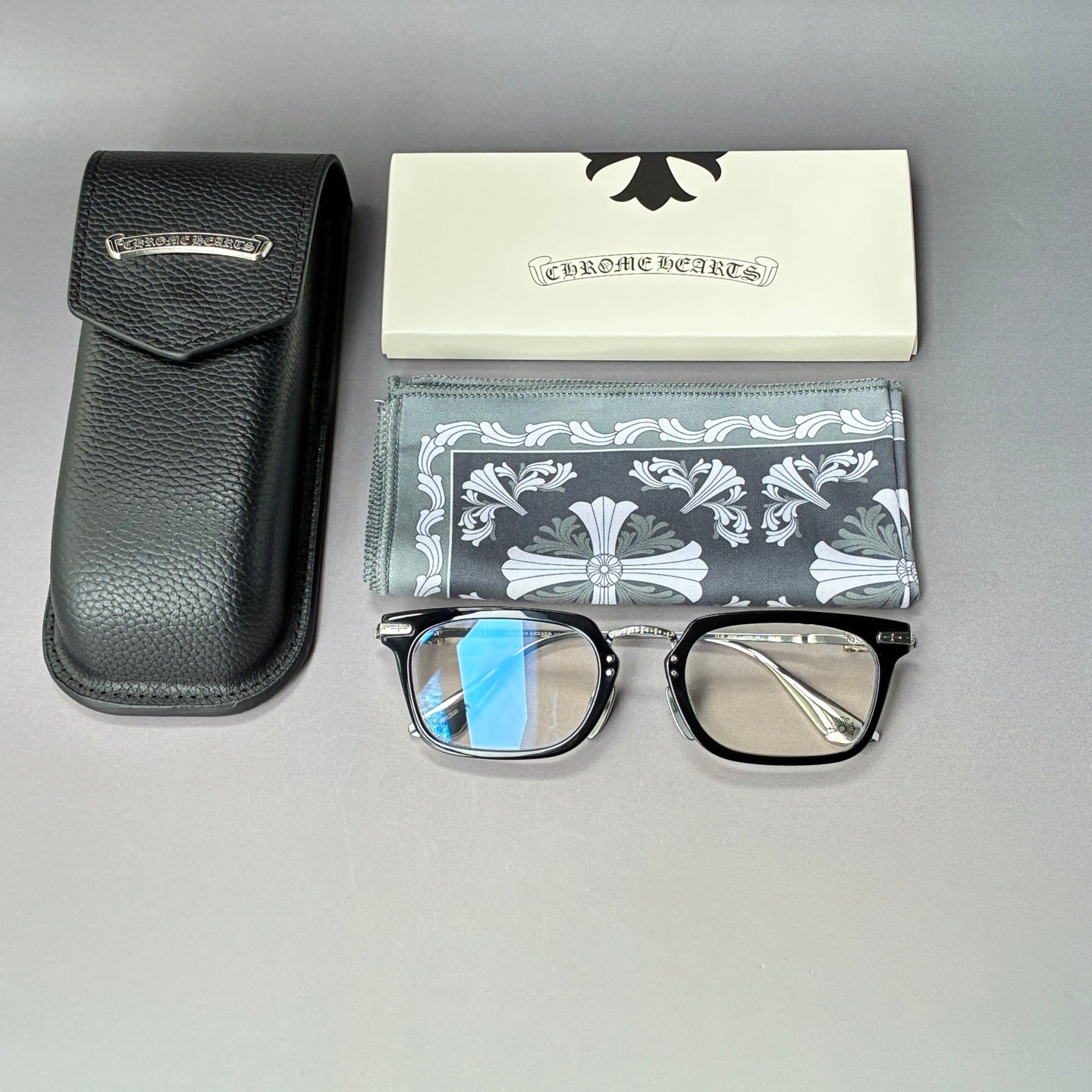 클로아코 안경테 (cloaco glasses)