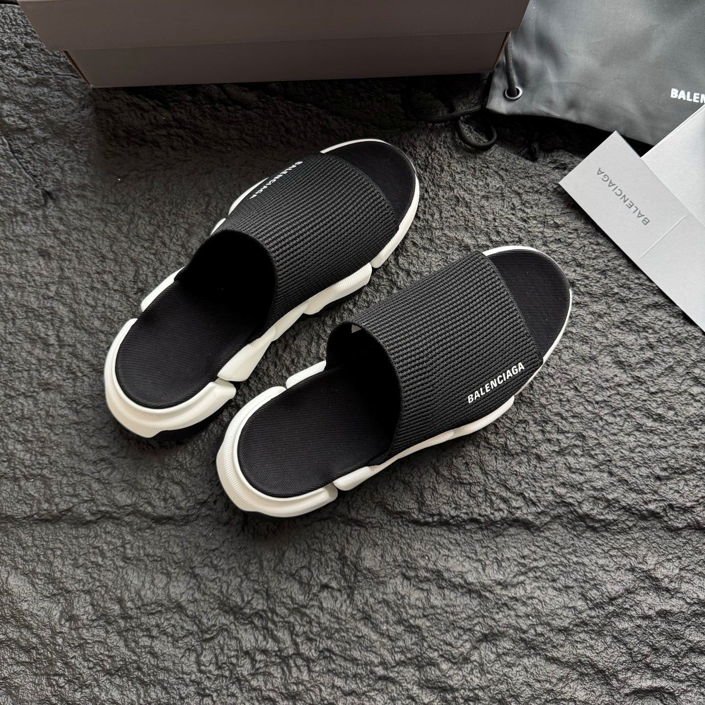 니트 슬리퍼 (knit slippers)