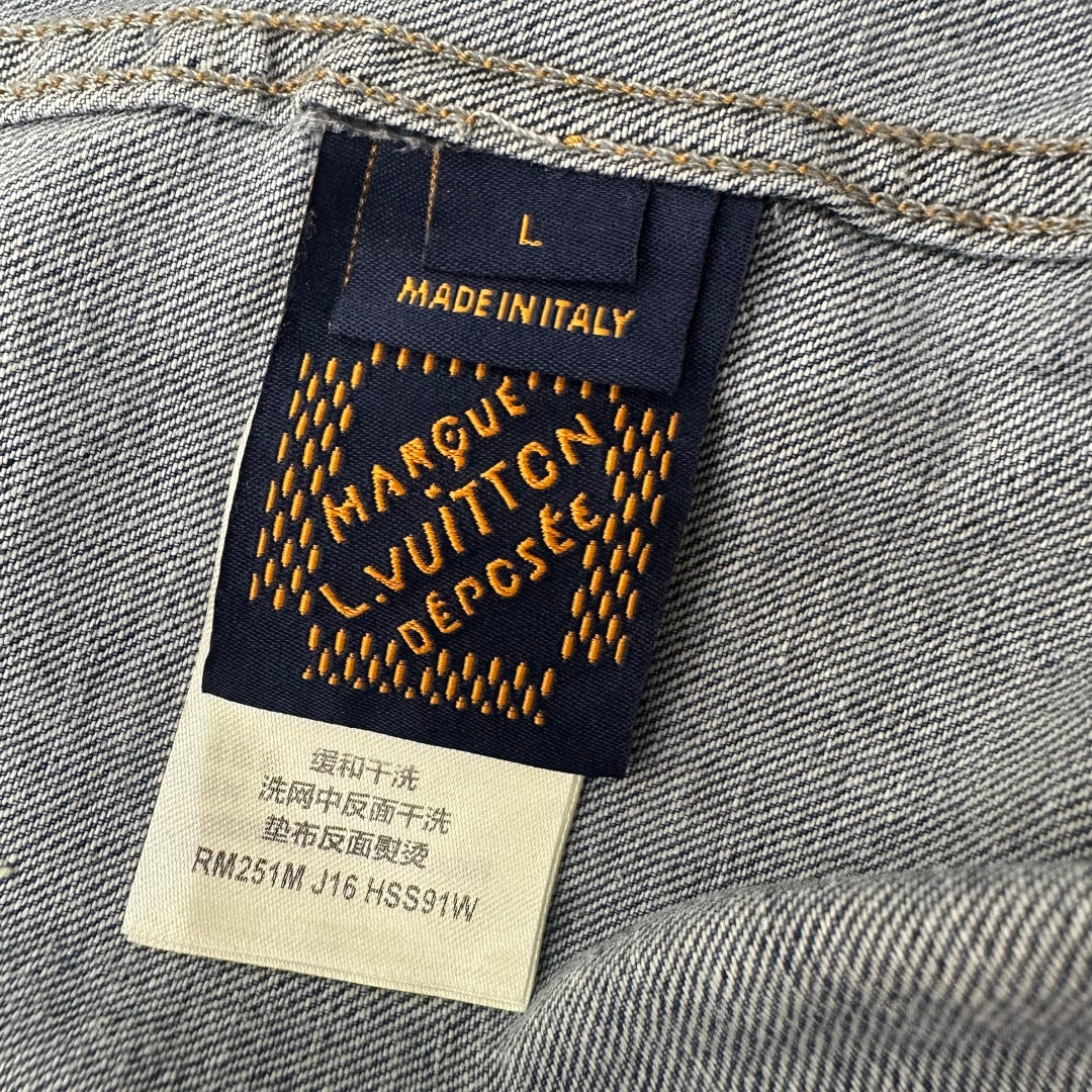 가죽패치 데님 반팔셔츠 (Leather patch denim short sleeve shirt)