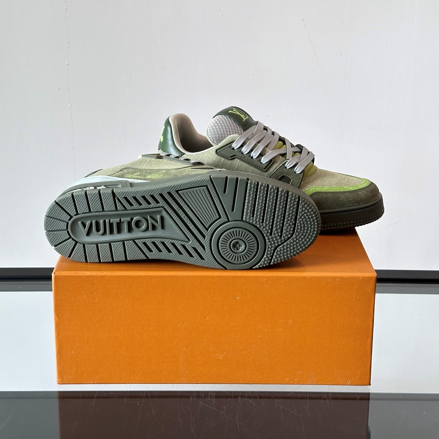 JIA 트레이너스니커즈 (JIA Trainer Sneakers)