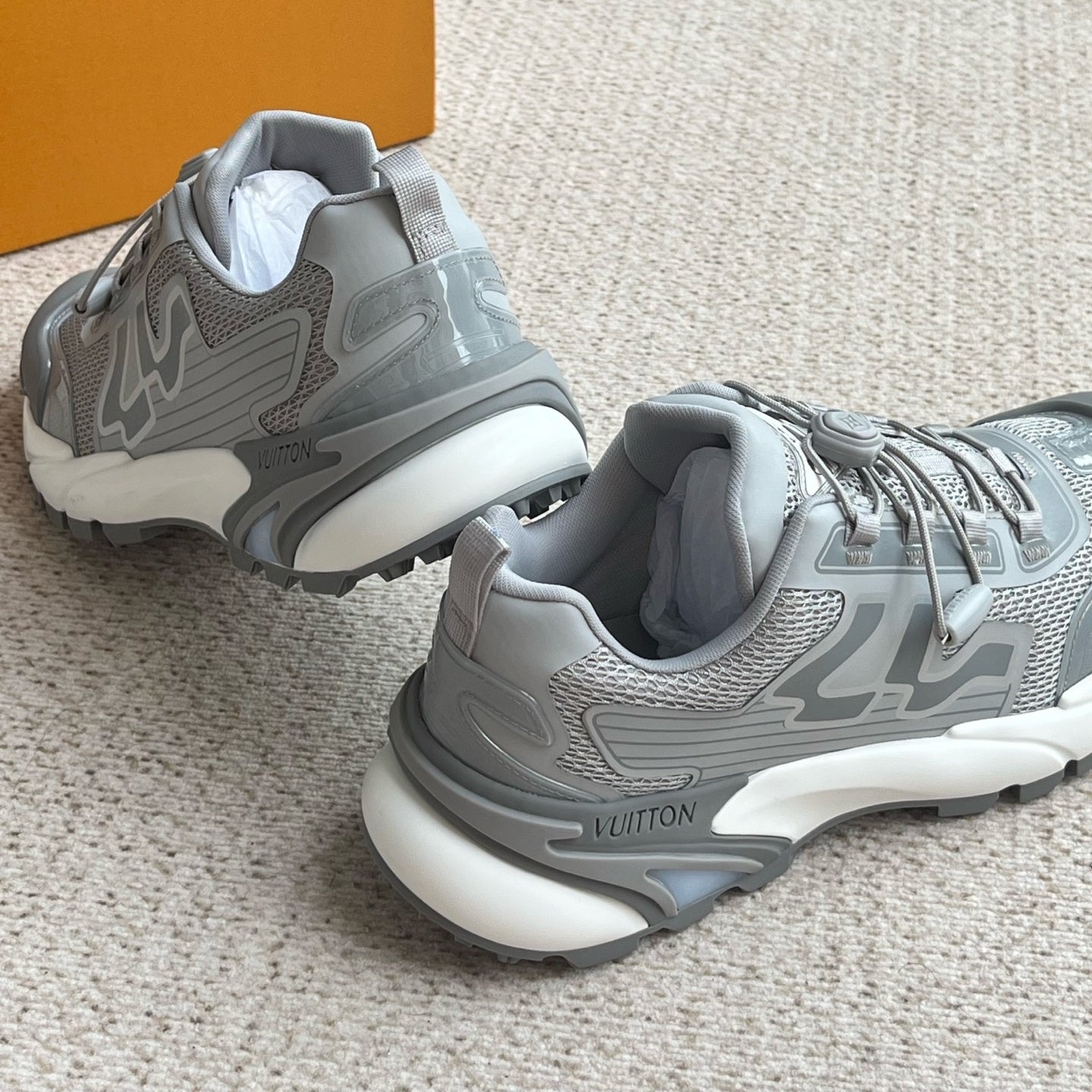 러너 스니커즈 (Runner sneakers)