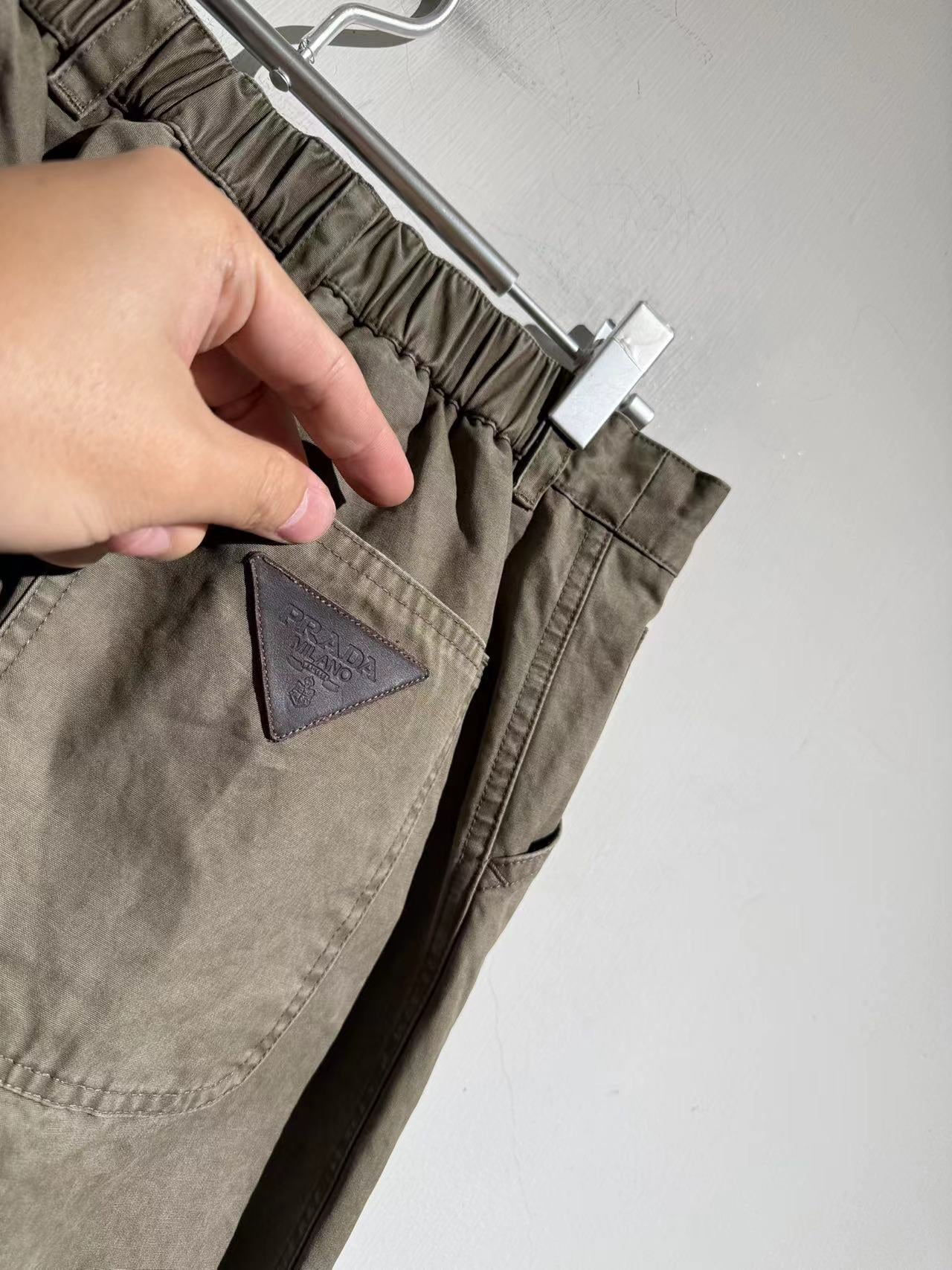 아방가르드 캐쥬얼 팬츠 (Avant-garde casual pants)