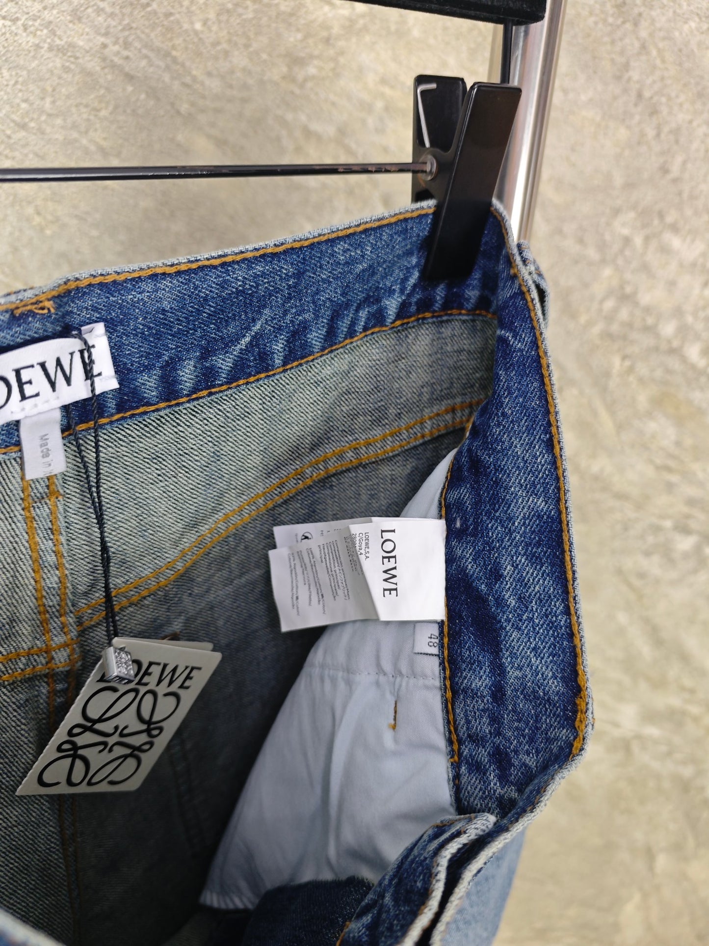 아플리케 데님진 (Appliqué denim jeans)