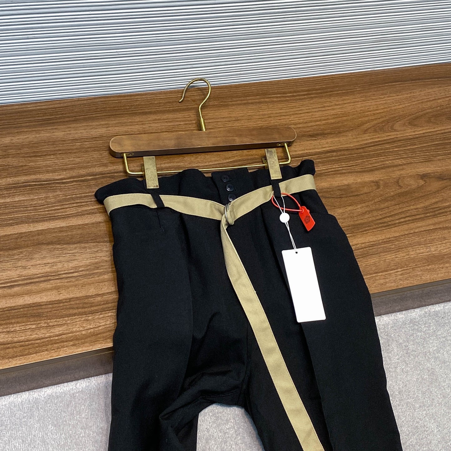 시그니처 슬랙스 (Signature Slacks)