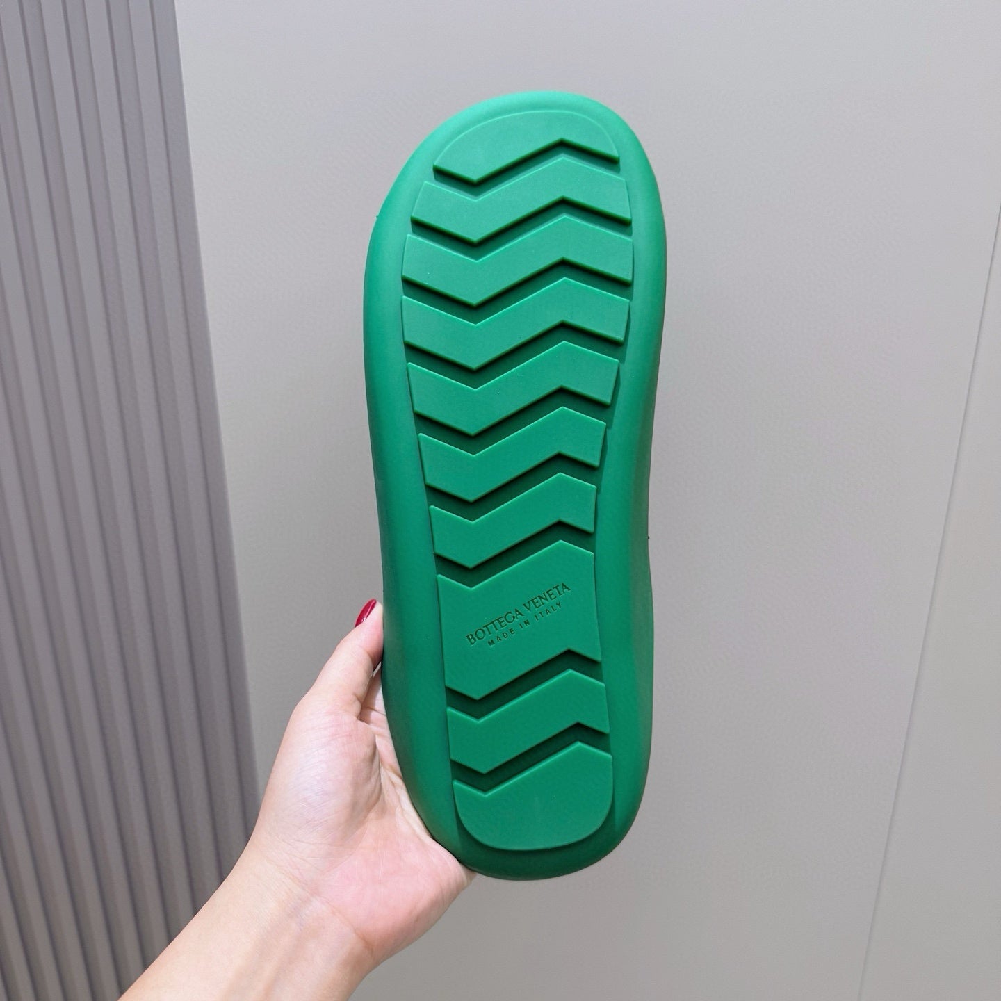 웨이브 뮬 샌들 (wave mule sandals)