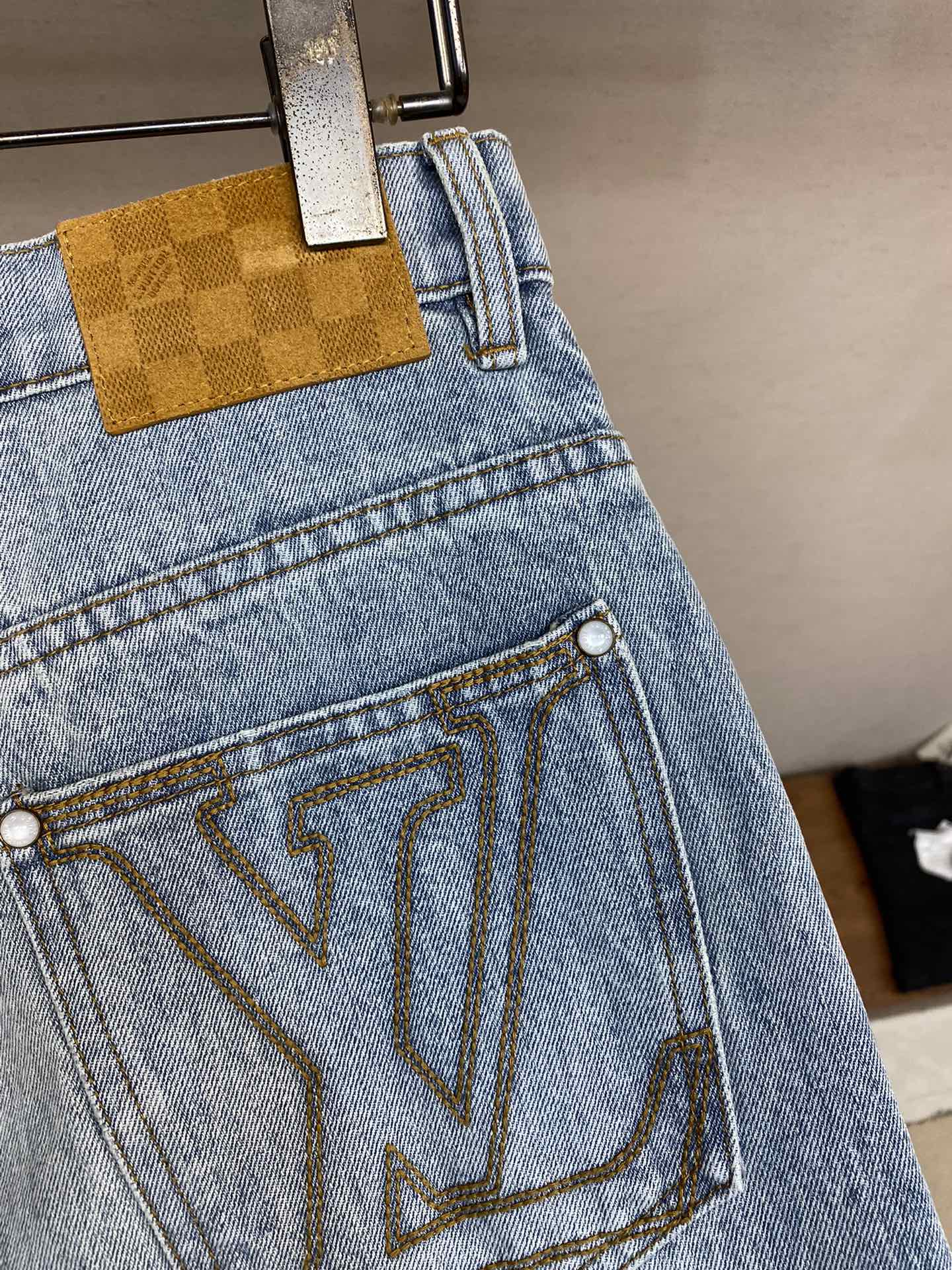 와이드 레그 청바지 (wide leg jeans)