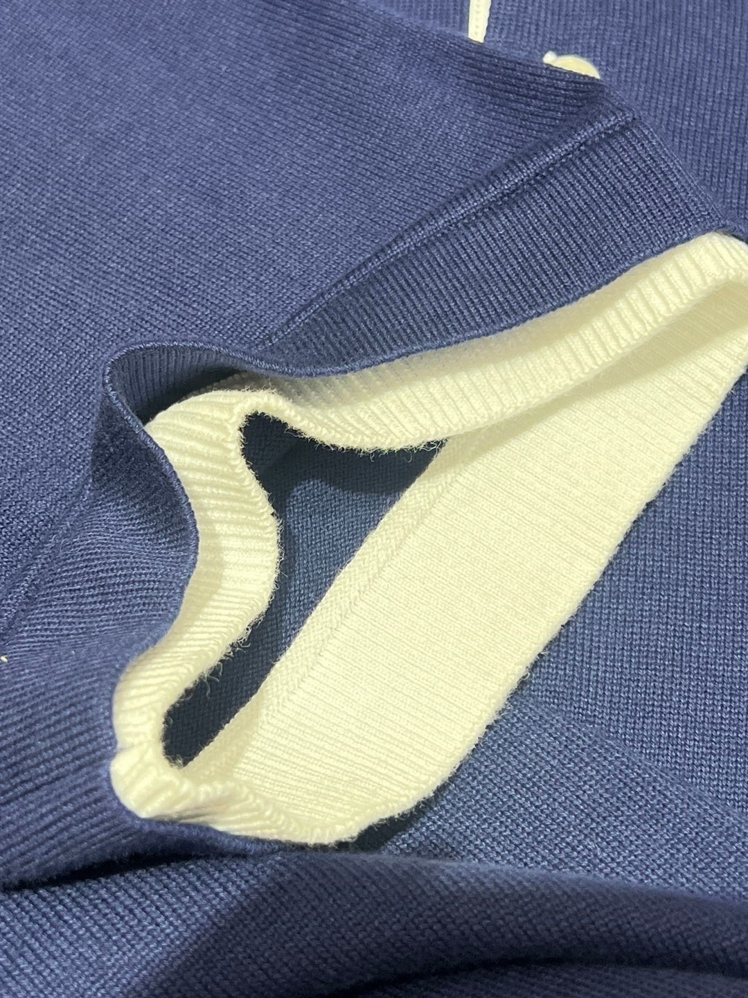 K476442.3 자수 라펠티셔츠