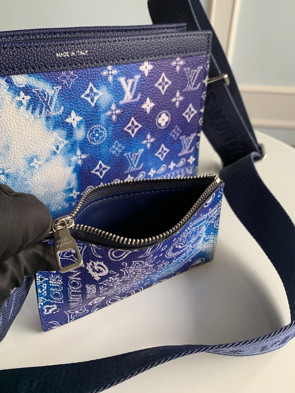 J4400 스트랩클러치