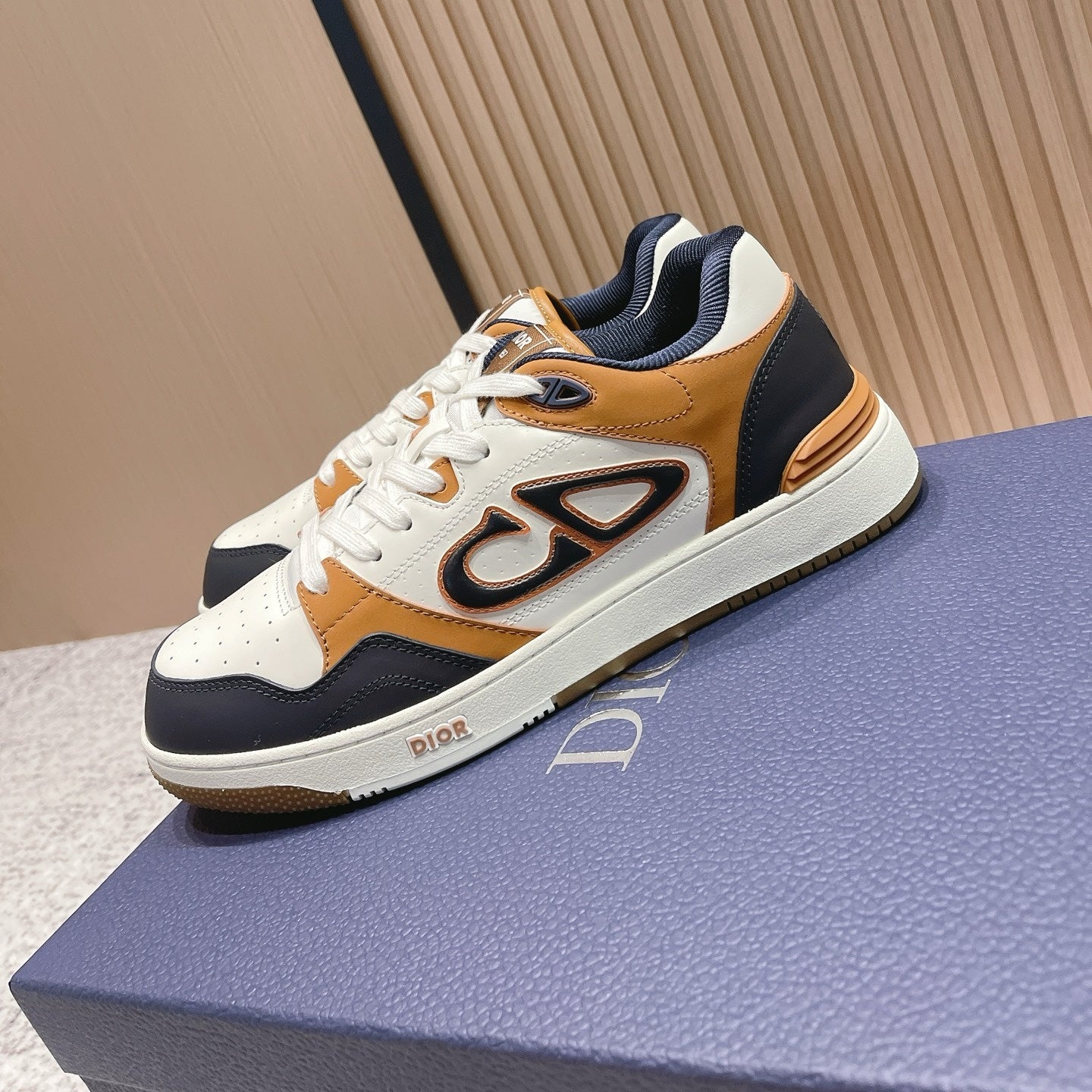 B57 스니커즈 (B57 sneakers)