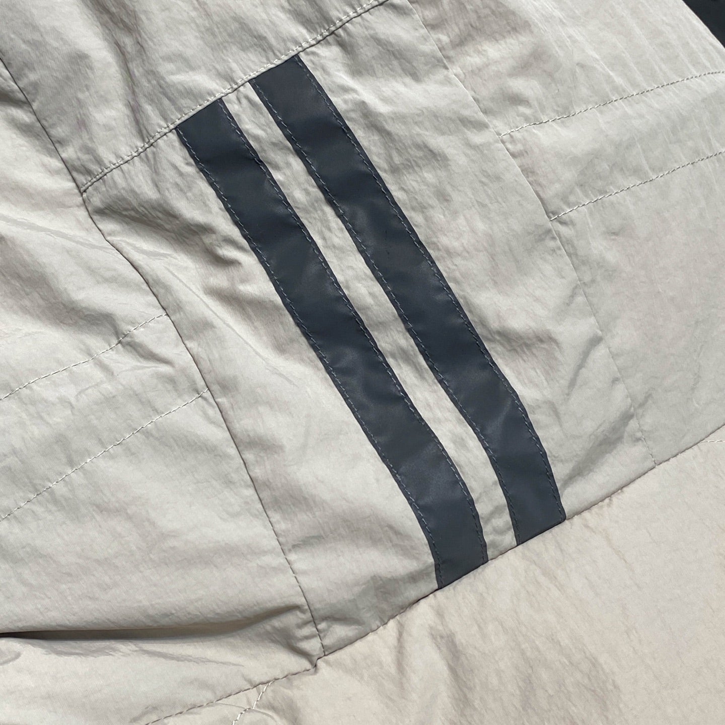 고밀도 패딩 (high-density padding)