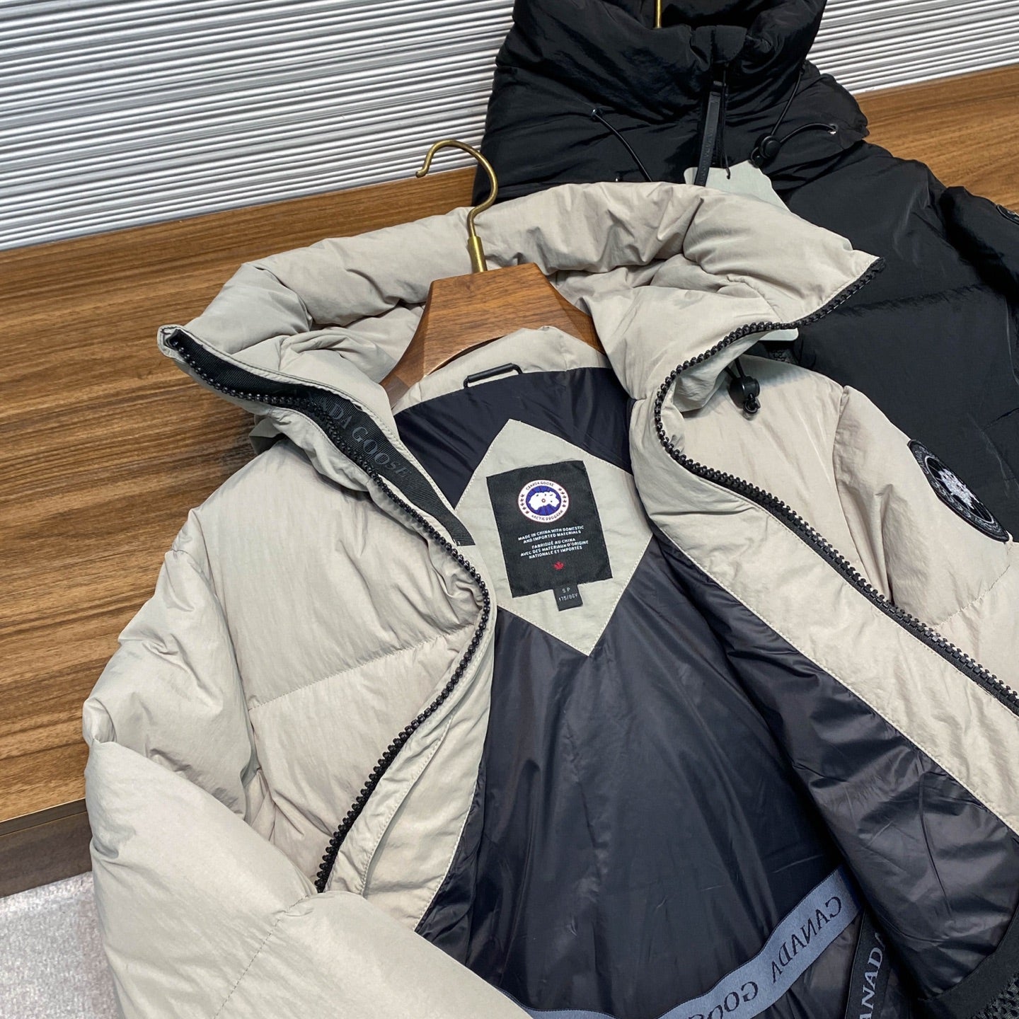 고밀도 패딩 (high-density padding)