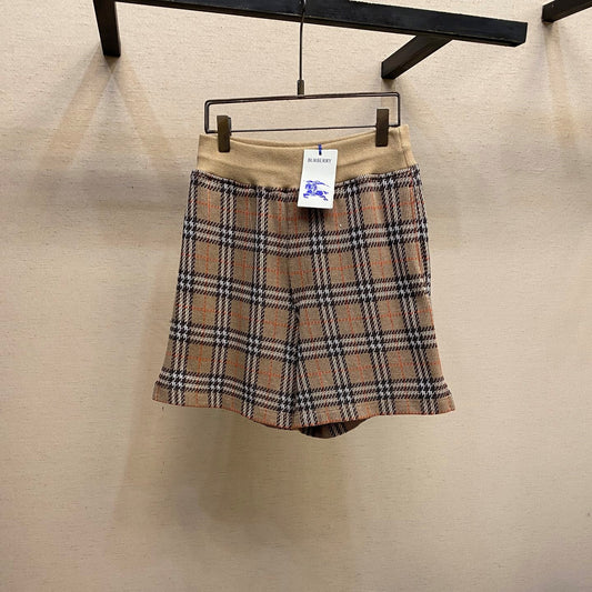 플레드 반바지 (plaid shorts)