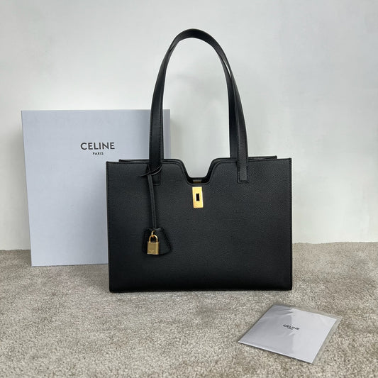 트위스트 토트백 (Twist Tote Bag)