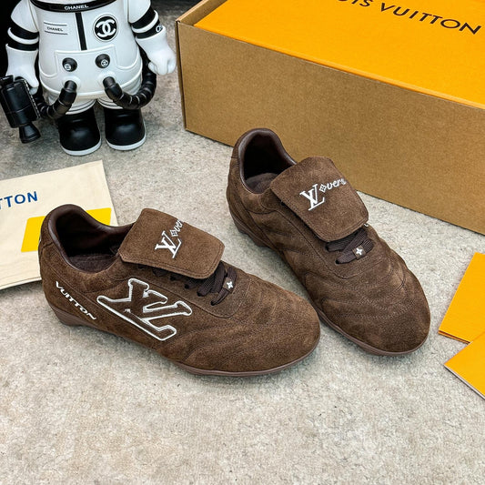 디스커버리 스니커즈 (Discovery Sneakers)