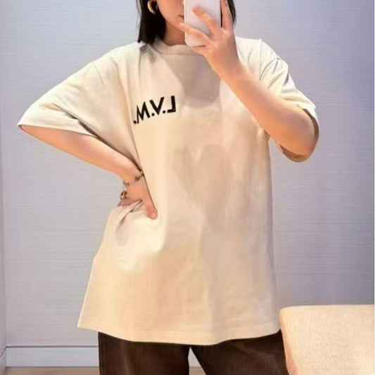 자수 포인트 티셔츠 (Embroidered Detail T-Shirt)