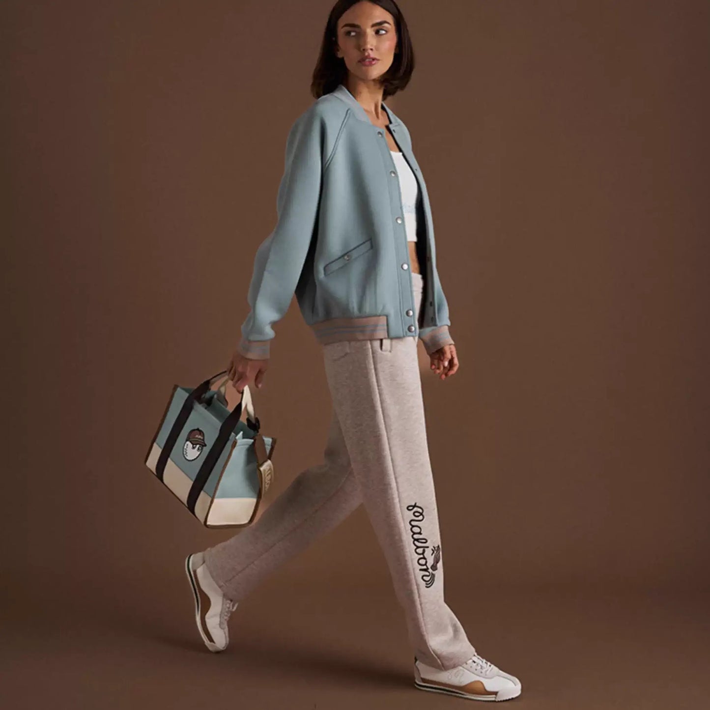 루즈야구점퍼 (Loose baseball jumper)