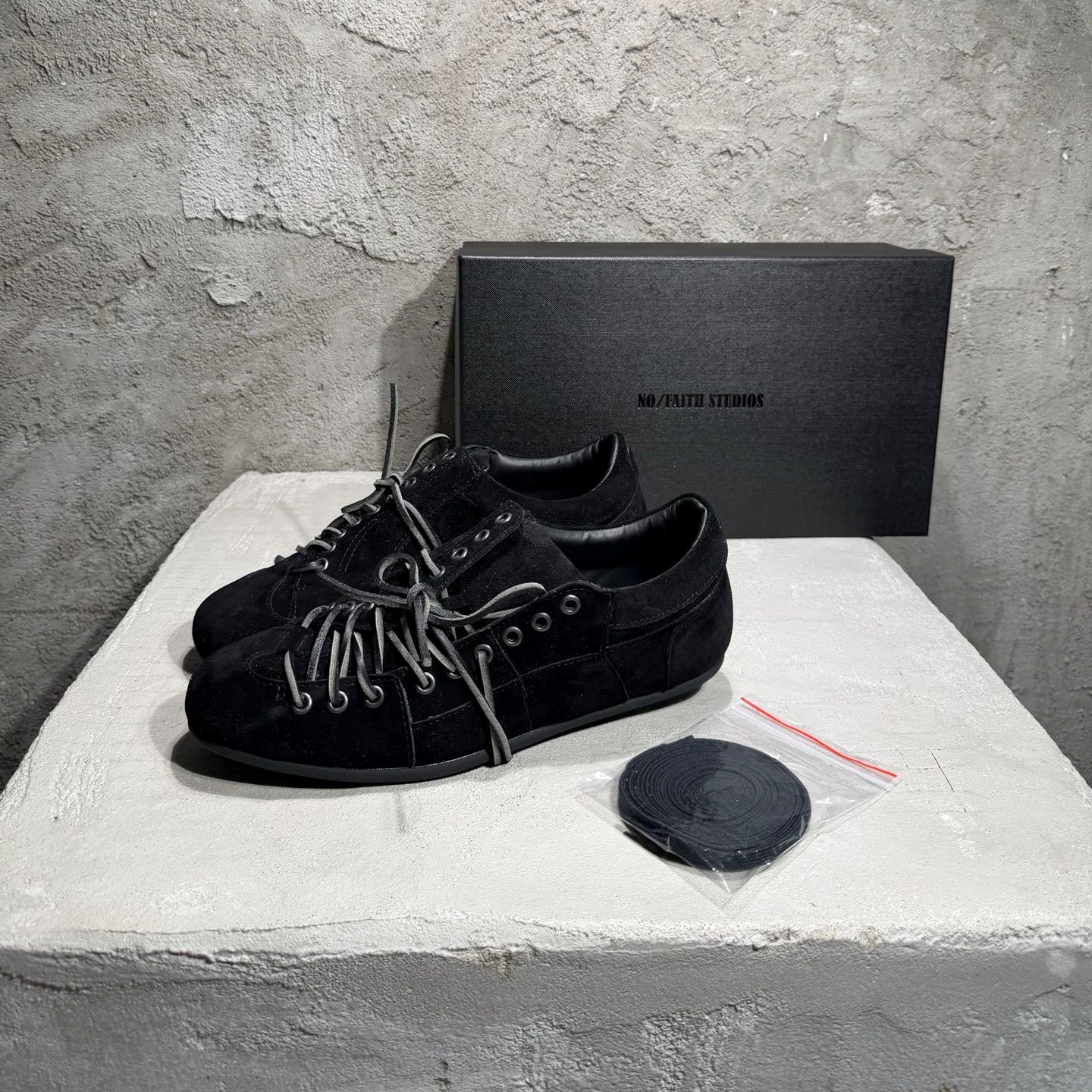 애슬레틱 스니커즈 (Athletic sneakers)