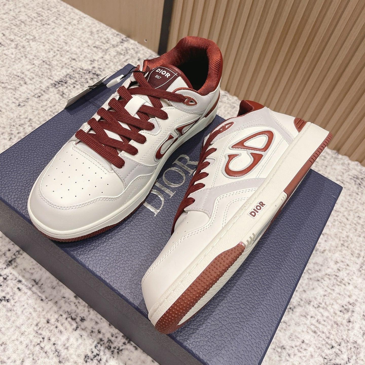 B57 스니커즈 (B57 sneakers)