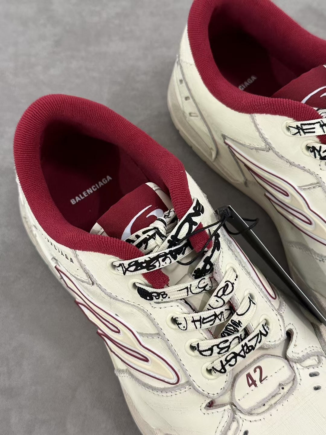 햄튼슨 원아웃 스니커즈 (Hamptonson One Out Sneakers)