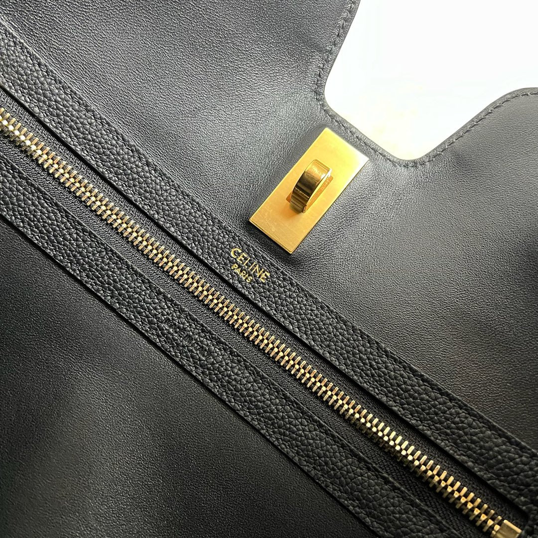 트위스트 토트백 (Twist Tote Bag)