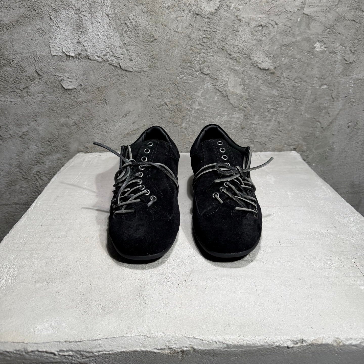애슬레틱 스니커즈 (Athletic sneakers)