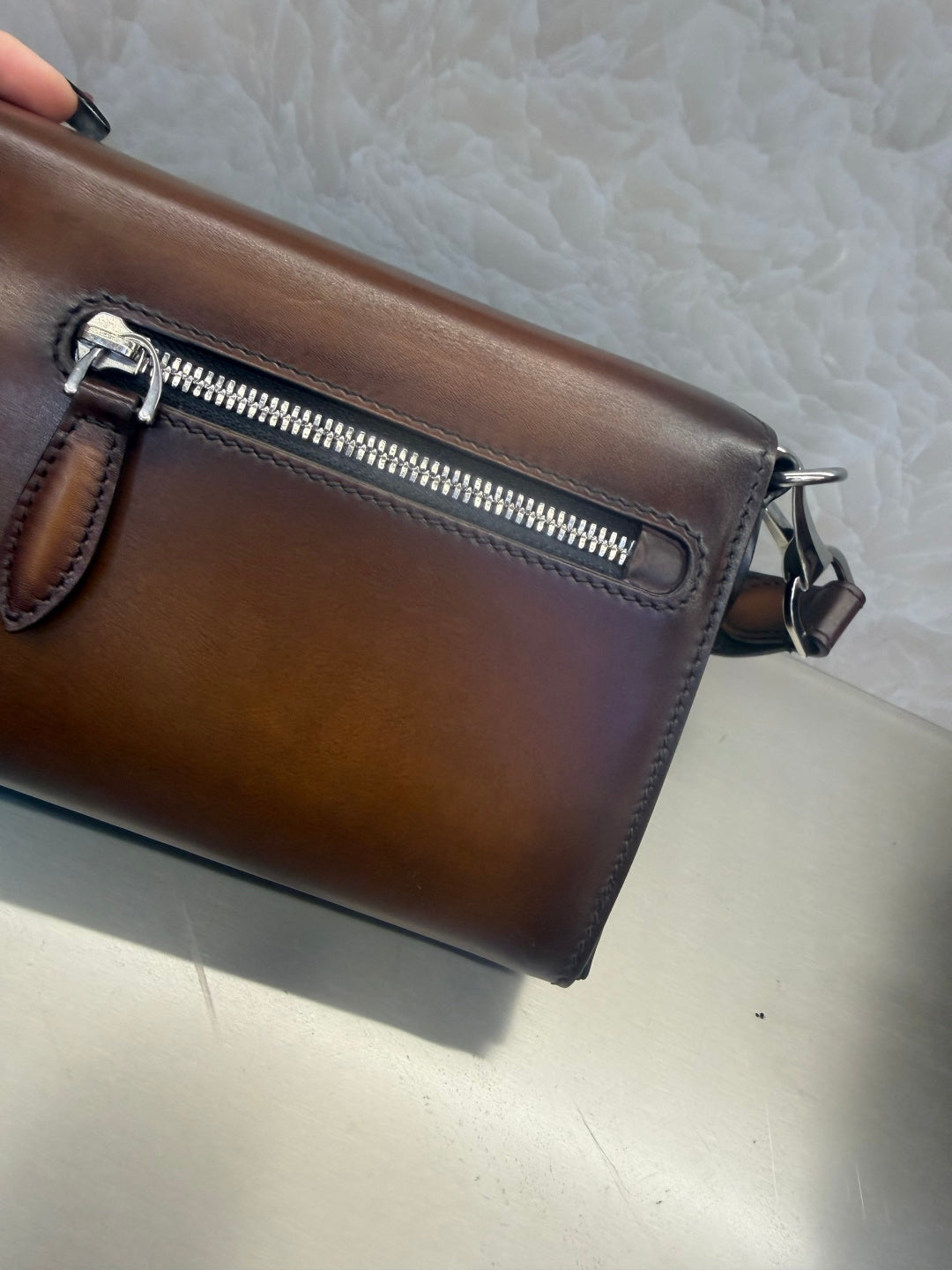 주르 드 포슈 메신저백 (Jour De Poche Messenger bag)
