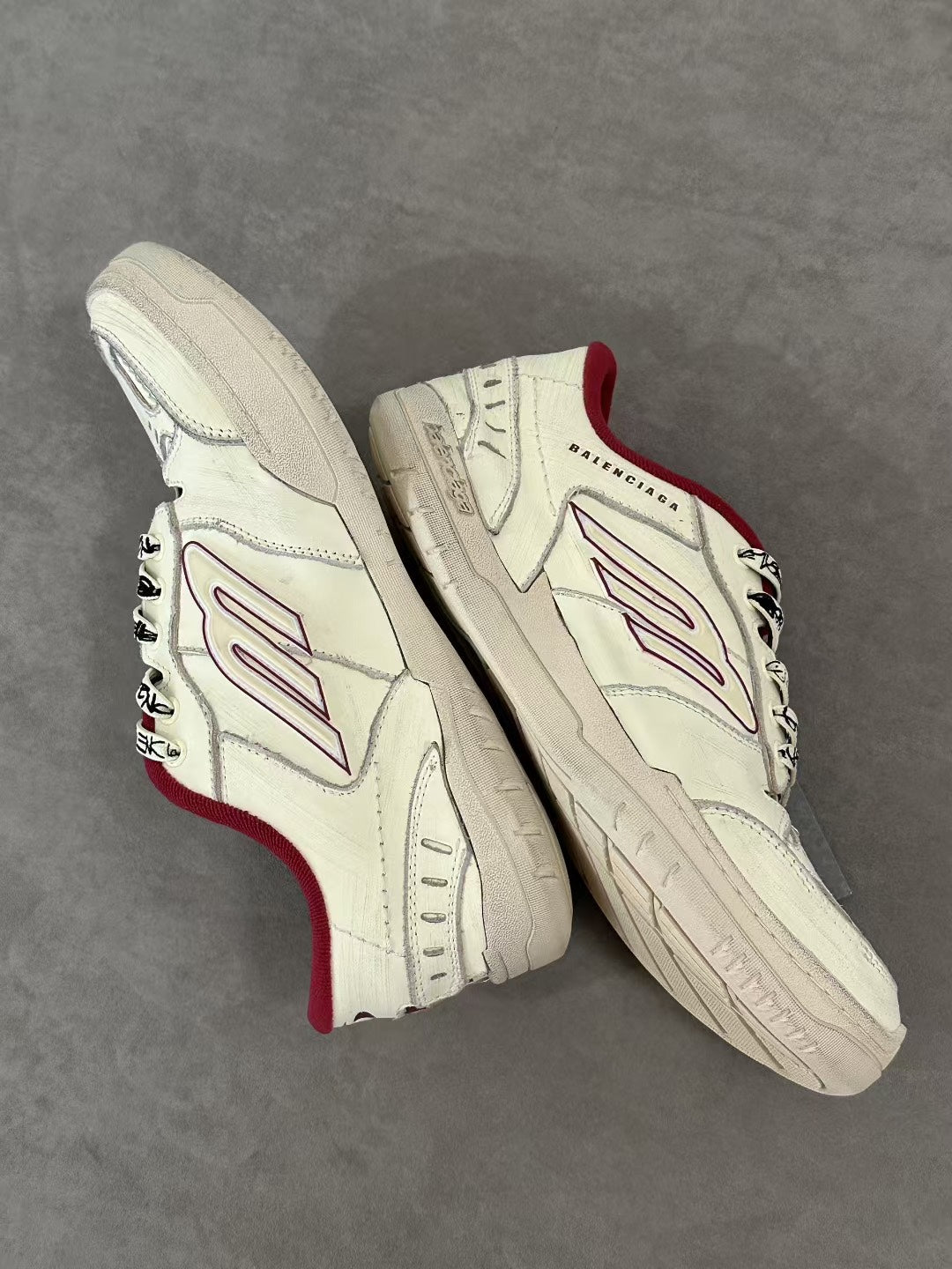햄튼슨 원아웃 스니커즈 (Hamptonson One Out Sneakers)