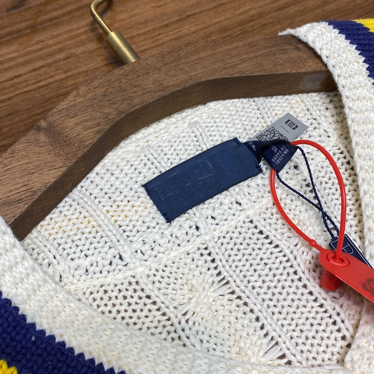 울 블렌드 스웨터 (컬러 블록 V넥)