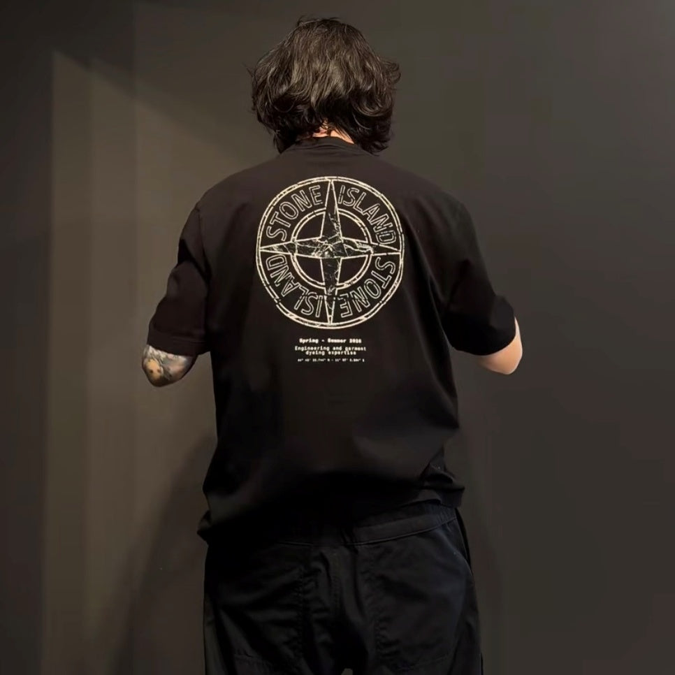 디스트레스드 티셔츠 (Distressed T-shirt)